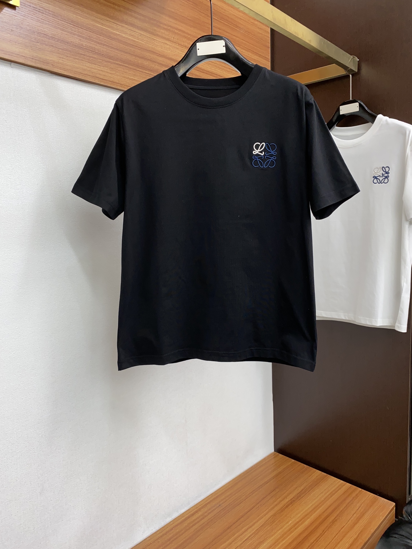 人気No1 2024 ロエベ 新作 半袖Tシャツ コピー