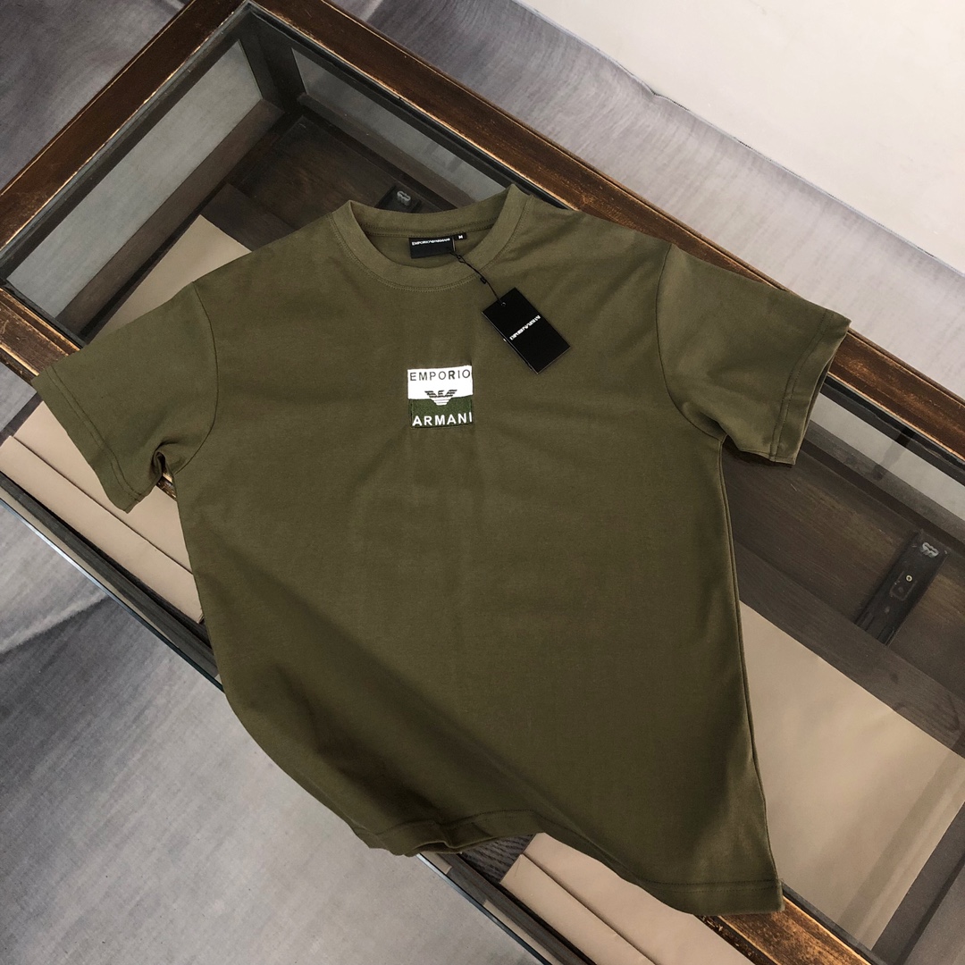 人気爆発☆ 2024 ジョルジオアルマーニ 新作 半袖Tシャツ コピー