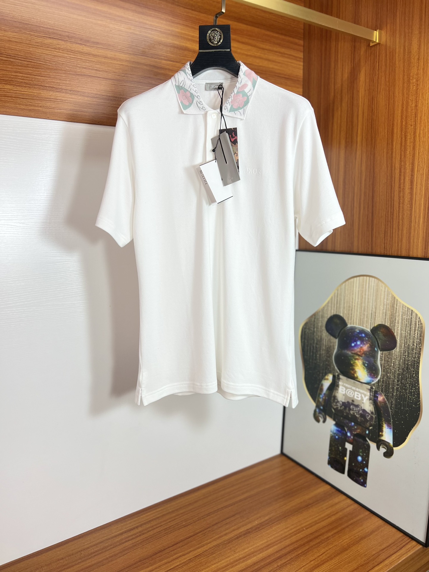 注目度抜群！2024 ディオール 新作 半袖Tシャツ 偽物