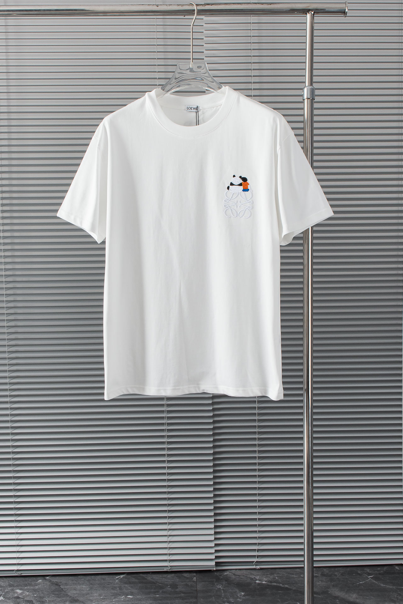 肌触り最高な 2024 ロエベ 新作 半袖Tシャツ スーパーコピー