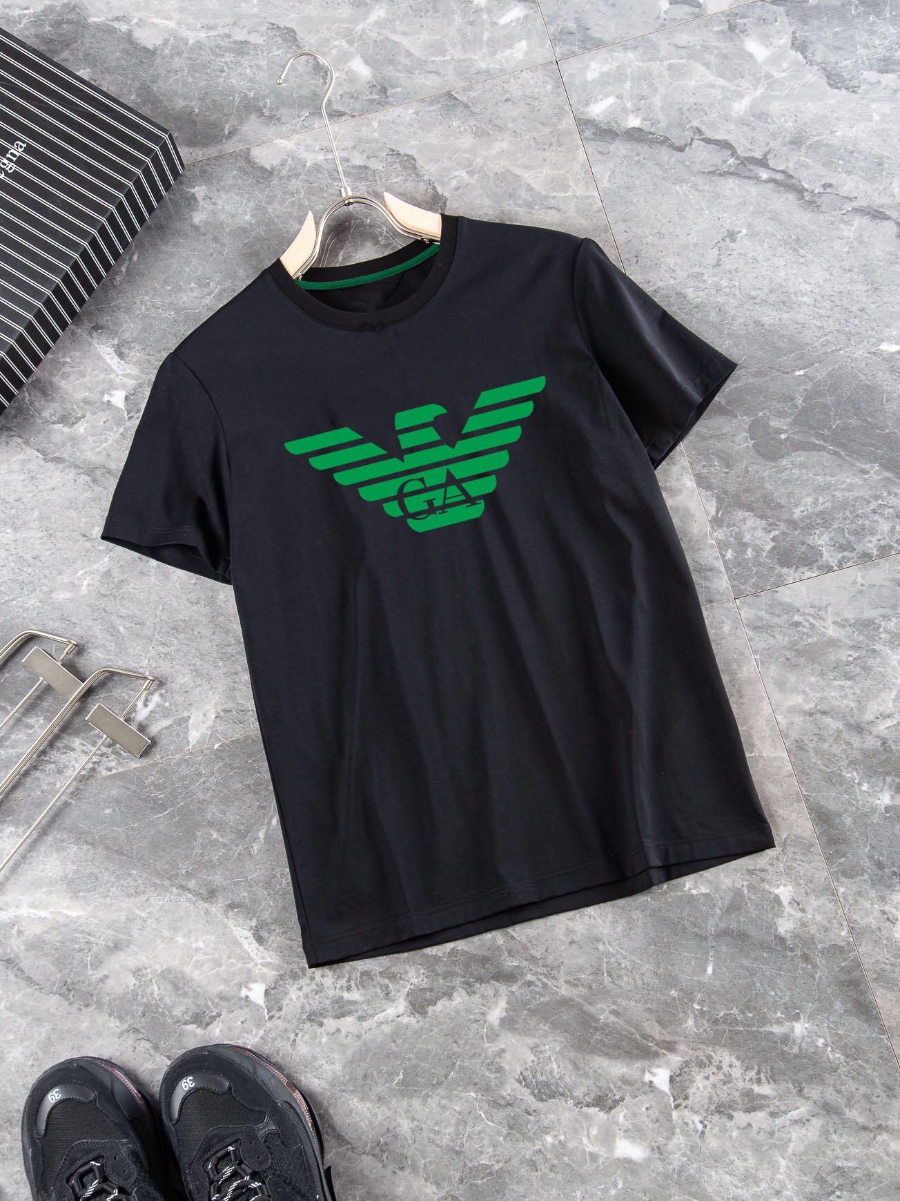 ★日本!!人気！2024 ジョルジオアルマーニ 新作 半袖Tシャツ スーパーコピー 2色