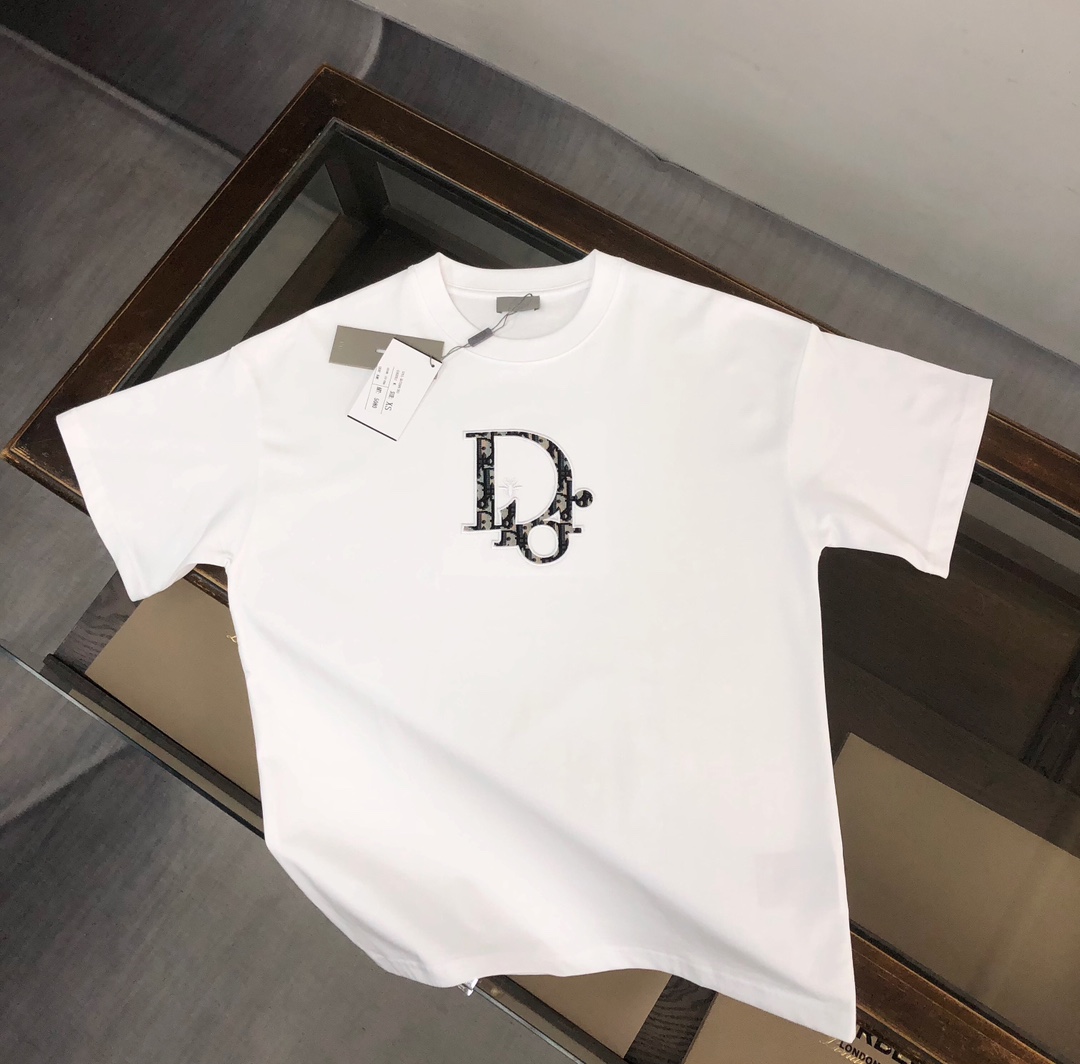 日本未入荷 2024 ディオール 新作 半袖Tシャツ 偽物