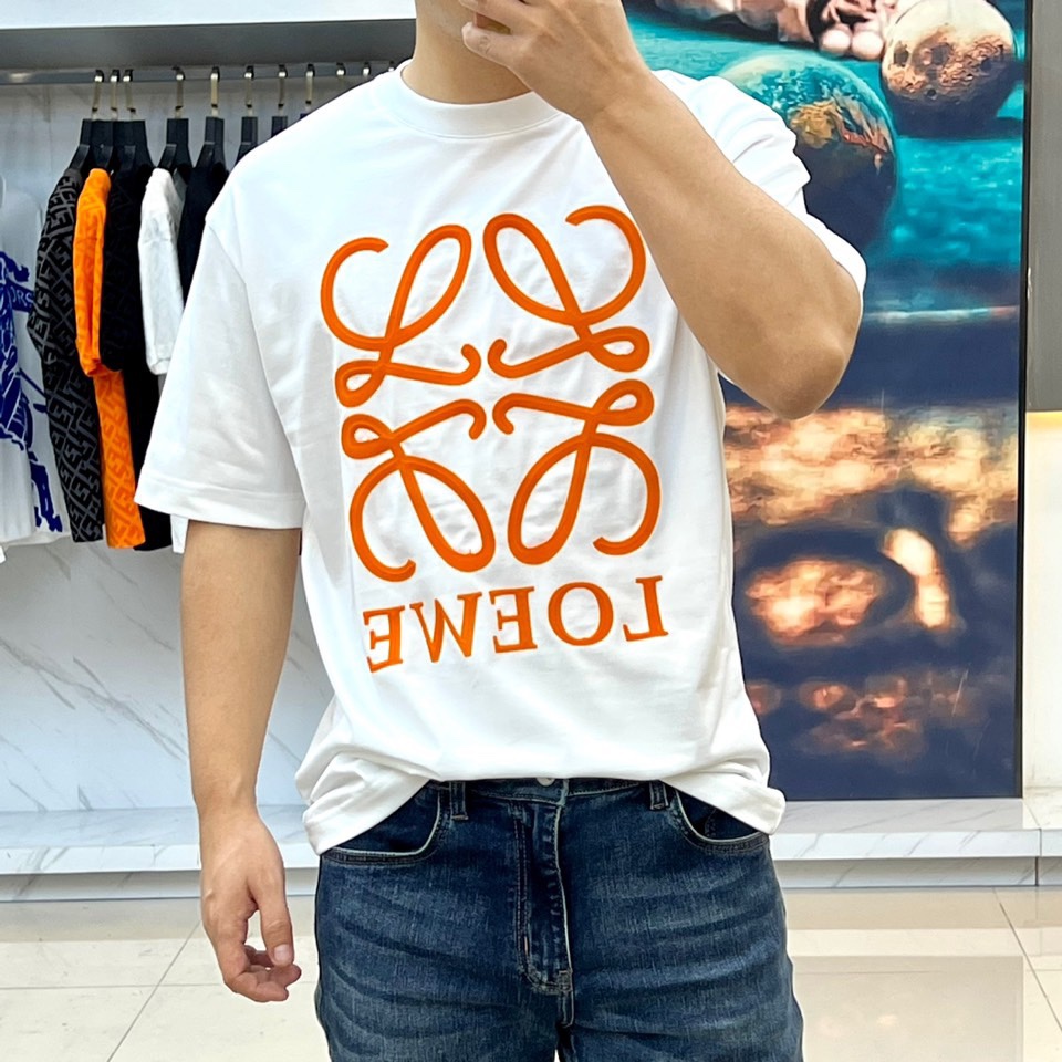 即発送！2024 ロエベ 新作 半袖Tシャツ 偽物
