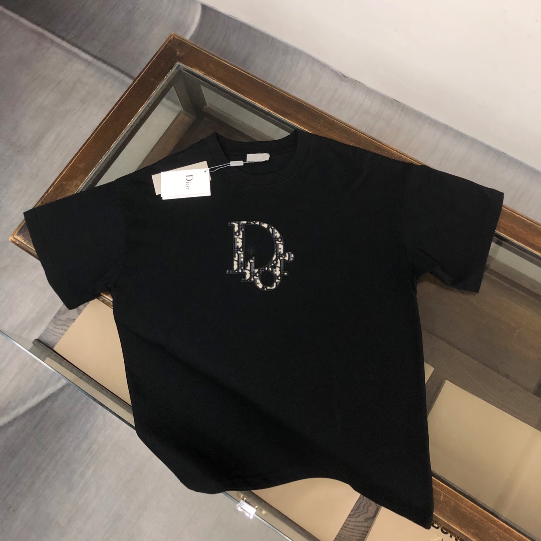 世界中で大人気♪ 2024 ディオール 新作 半袖Tシャツ コピー