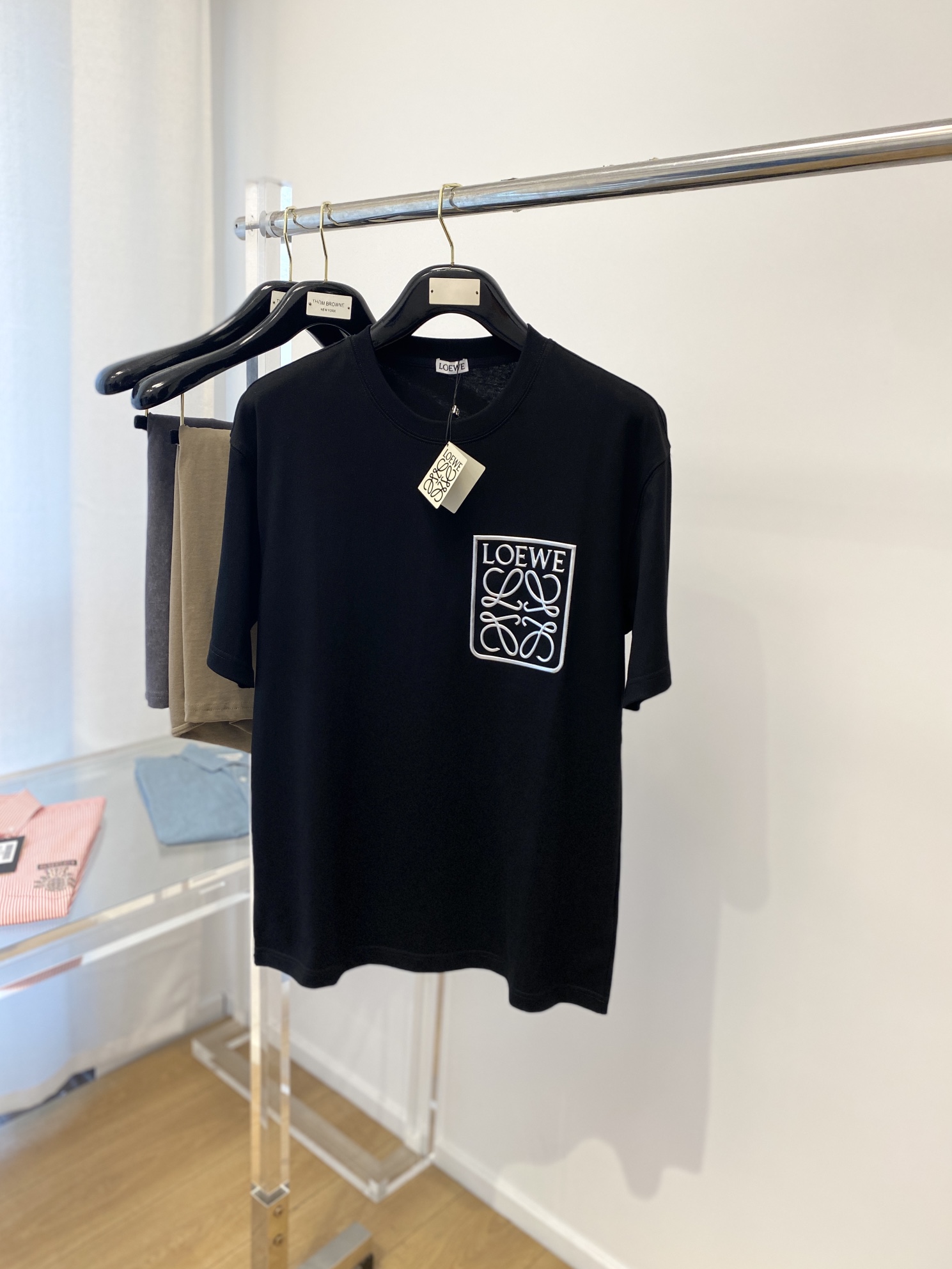 すぐ届く 2024 ロエベ 新作 半袖Tシャツ スーパーコピー