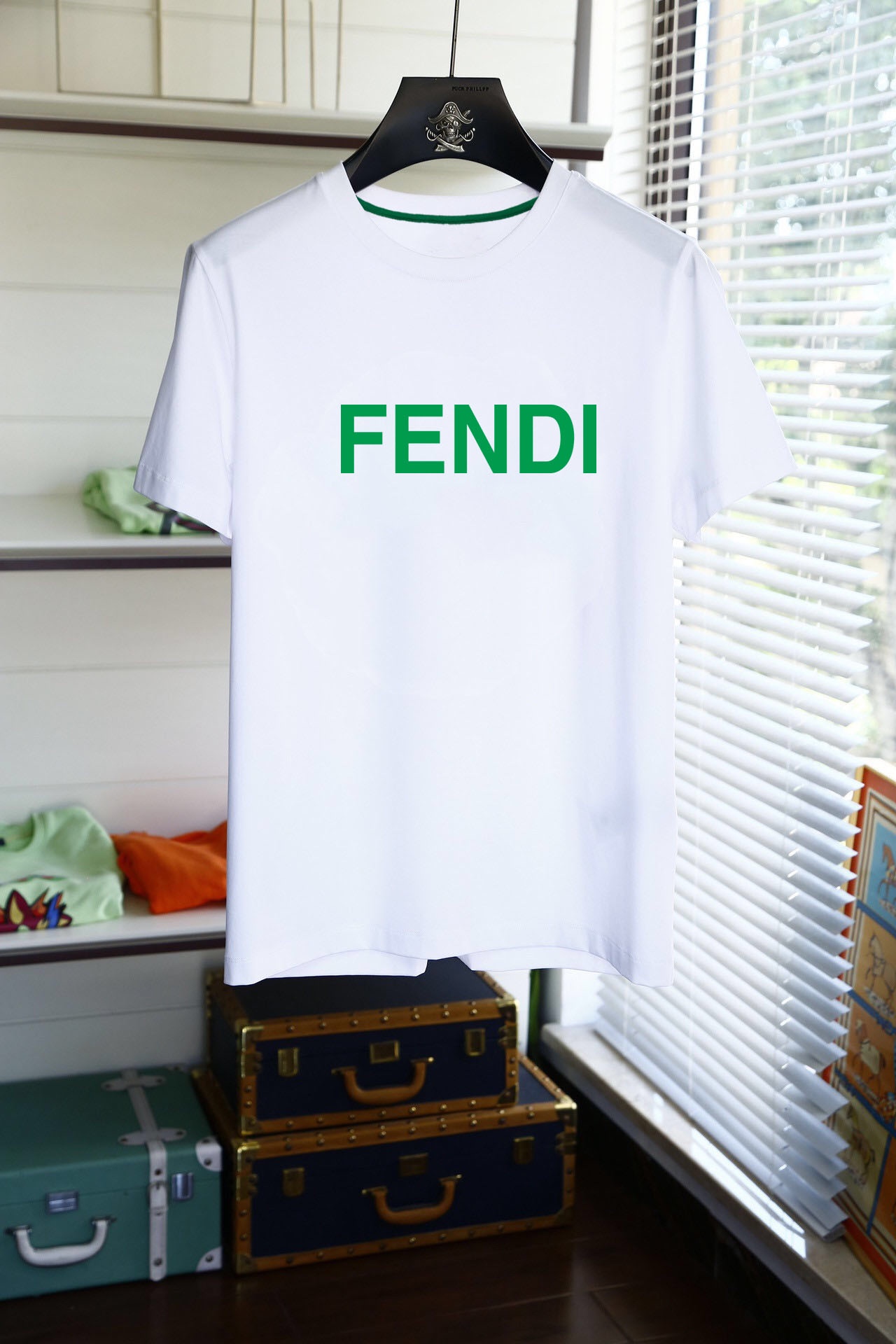 すぐ届く 2024 フェンディ 新作 半袖Tシャツ スーパーコピー 2色
