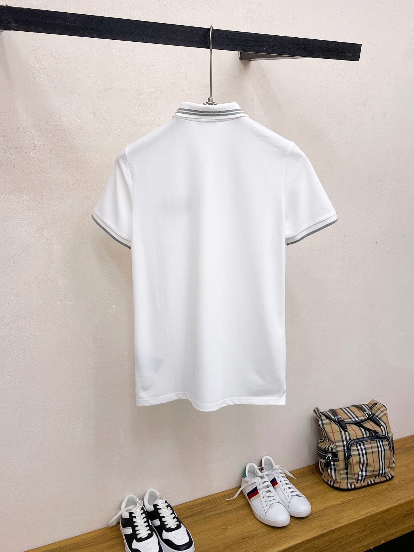 おすすめ 2024 ディオール 新作 半袖Tシャツ スーパーコピー