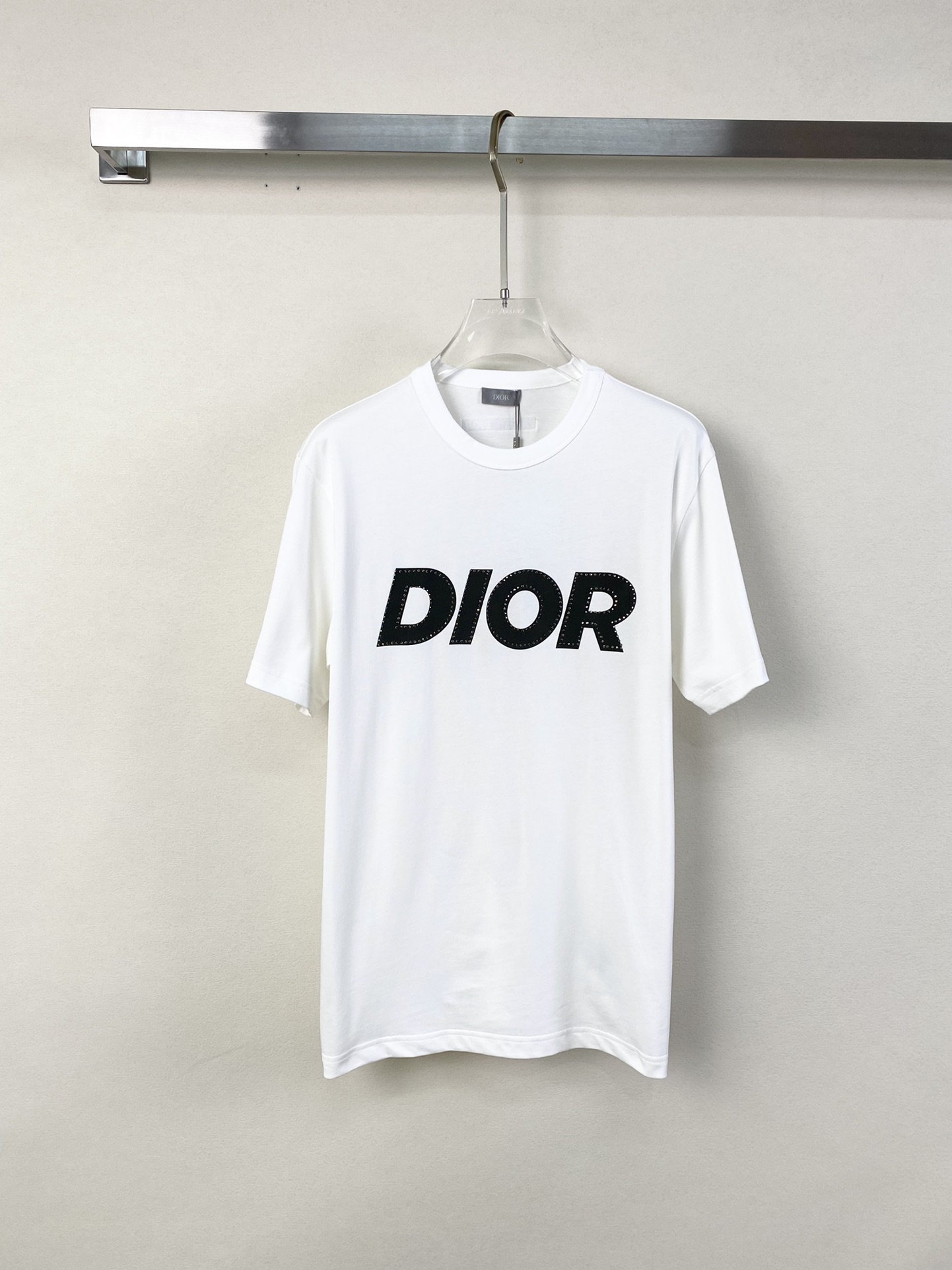 絶対欲しい！2024 ディオール 新作 半袖Tシャツ 偽物
