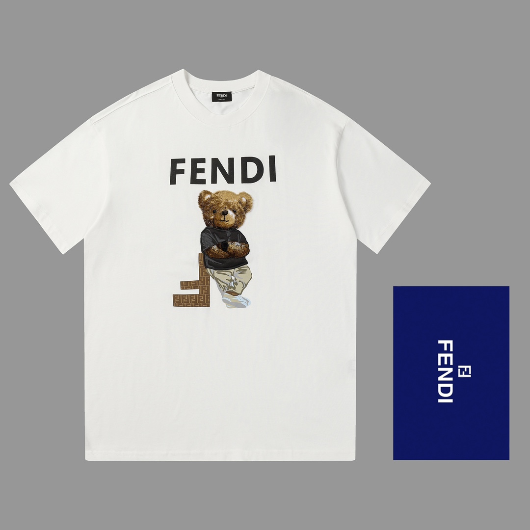 絶対欲しい！2024 フェンディ 新作 半袖Tシャツ 偽物
