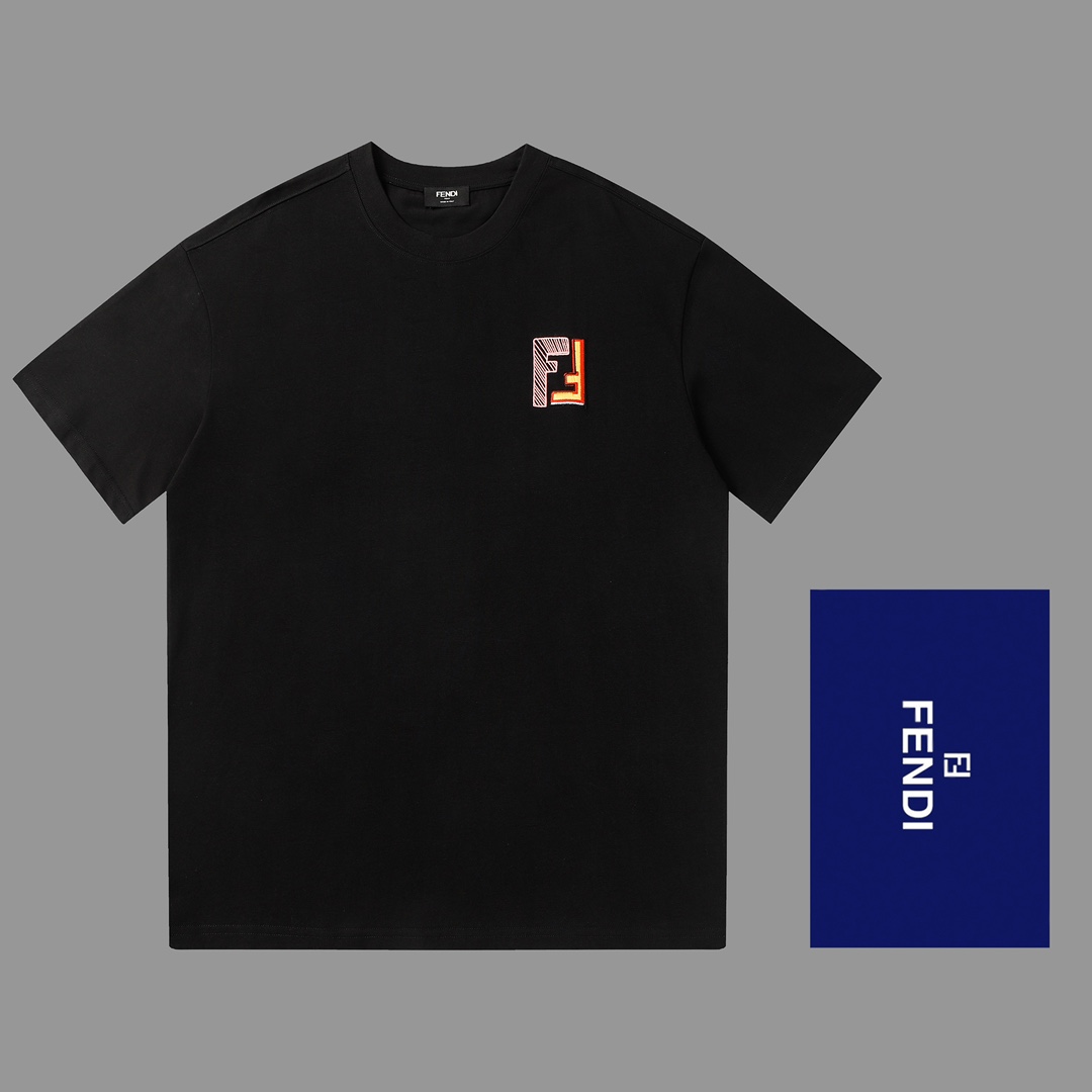 争奪戦 2024 フェンディ 新作 半袖Tシャツ 偽物