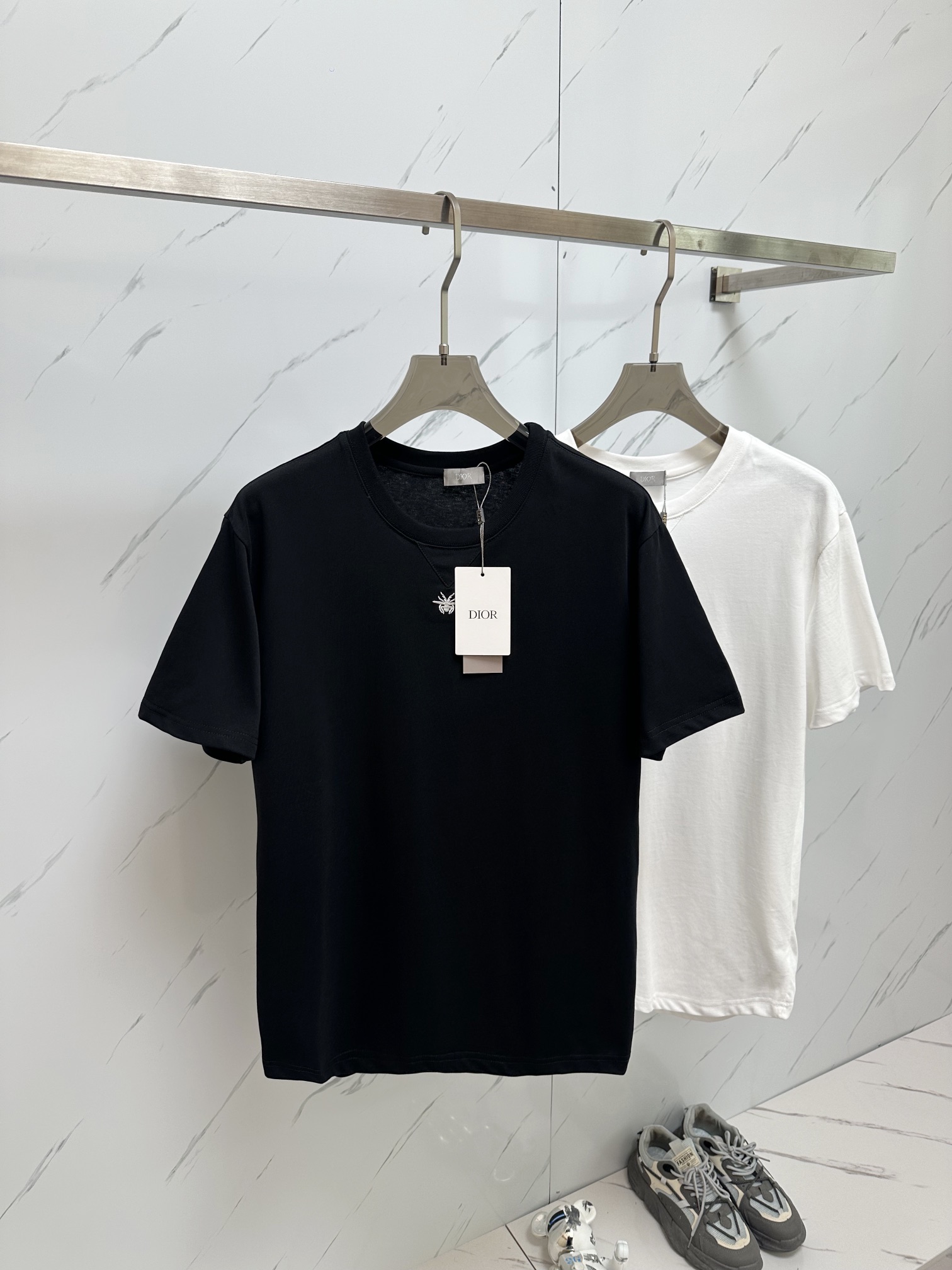 肌触り最高な 2024 ディオール 新作 半袖Tシャツ コピー