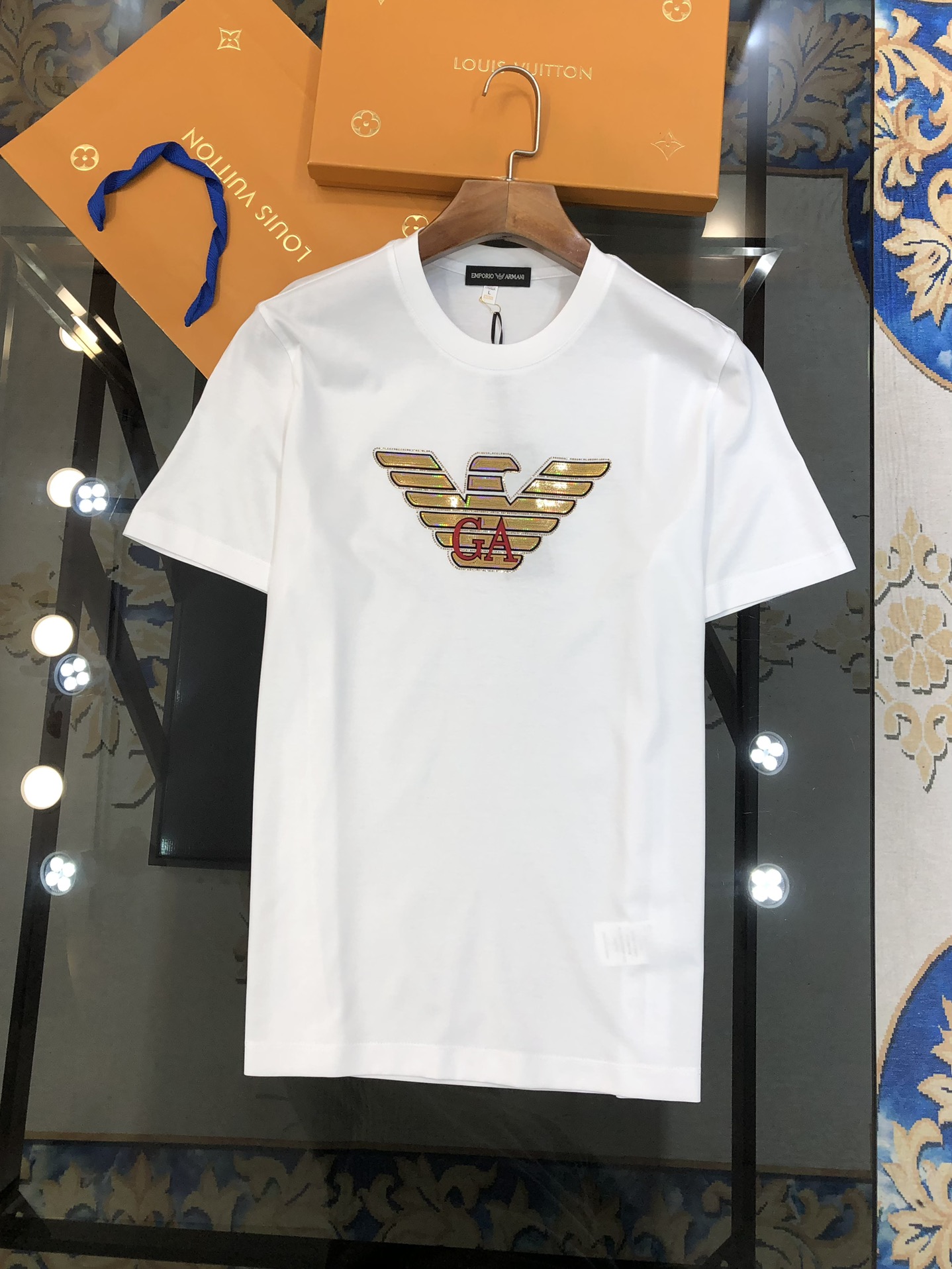 争奪戦 2024 ジョルジオアルマーニ 新作 半袖Tシャツ コピー 2色