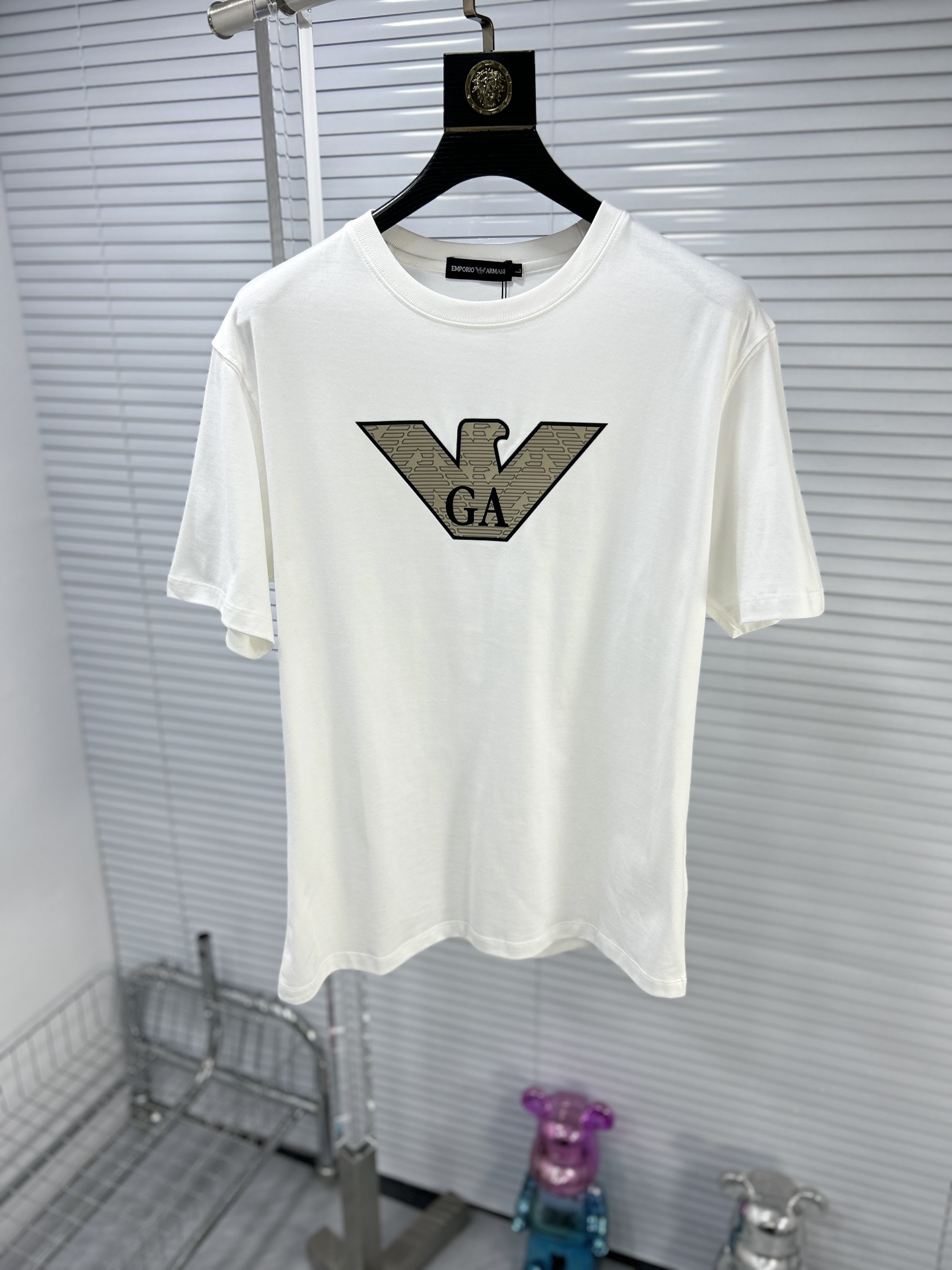 完売前に！2024 ジョルジオアルマーニ 新作 半袖Tシャツ スーパーコピー