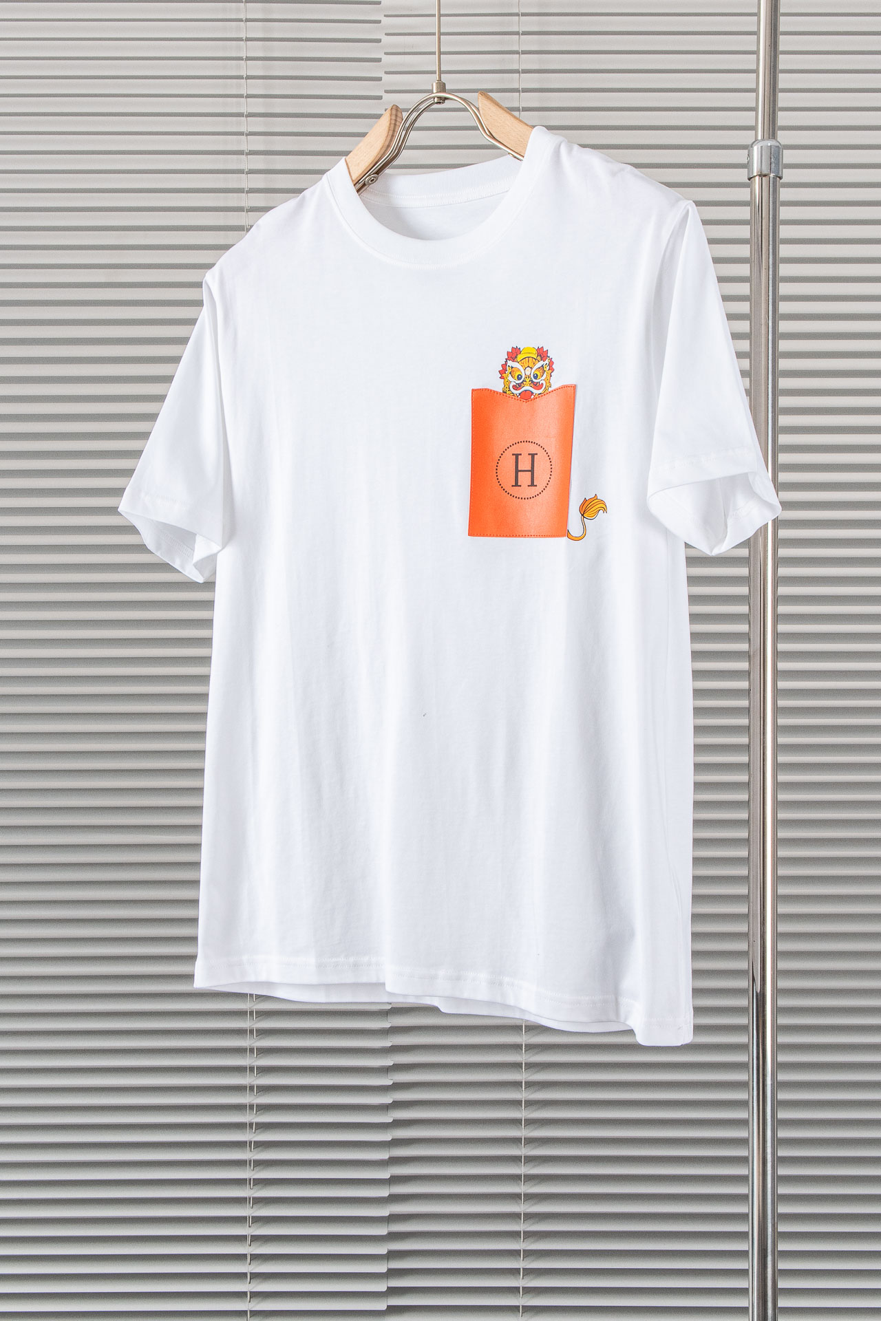 入手困難品！2024 エルメス 新作 半袖Tシャツ コピー 2色