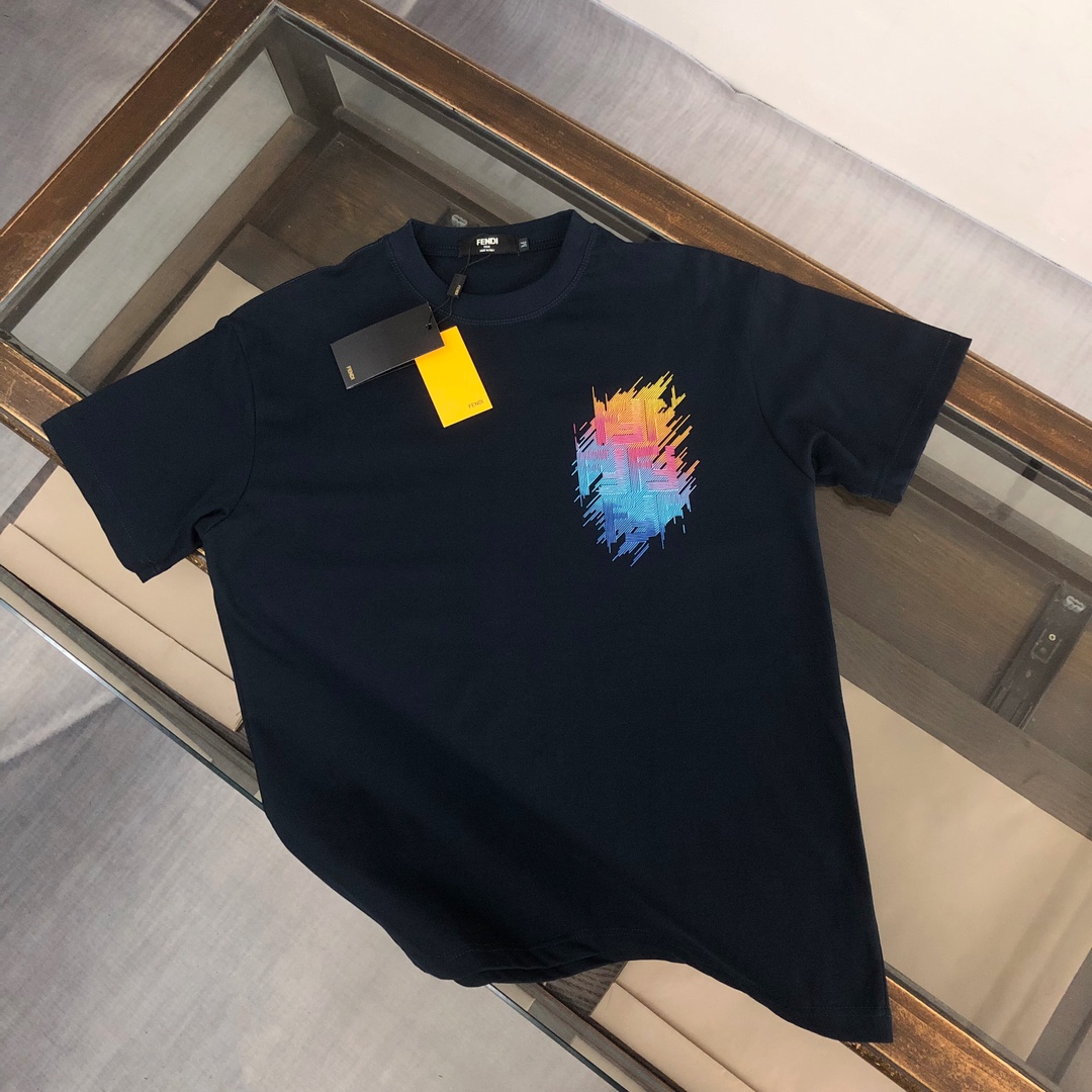 完売必至 2024 フェンディ 新作 半袖Tシャツ スーパーコピー