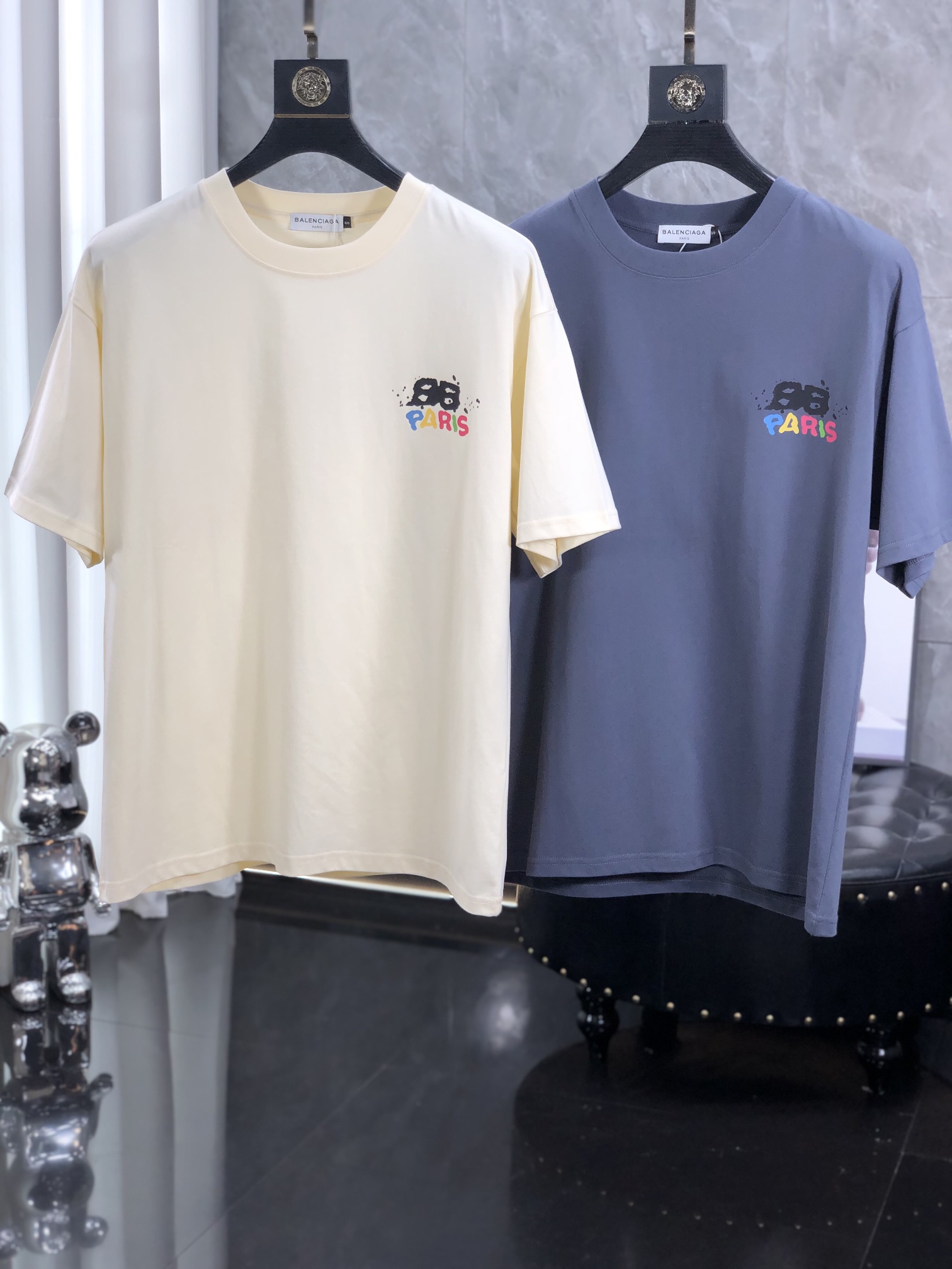 肌触り最高な 2024 バレンシアガ 新作 半袖Tシャツ スーパーコピー 2色