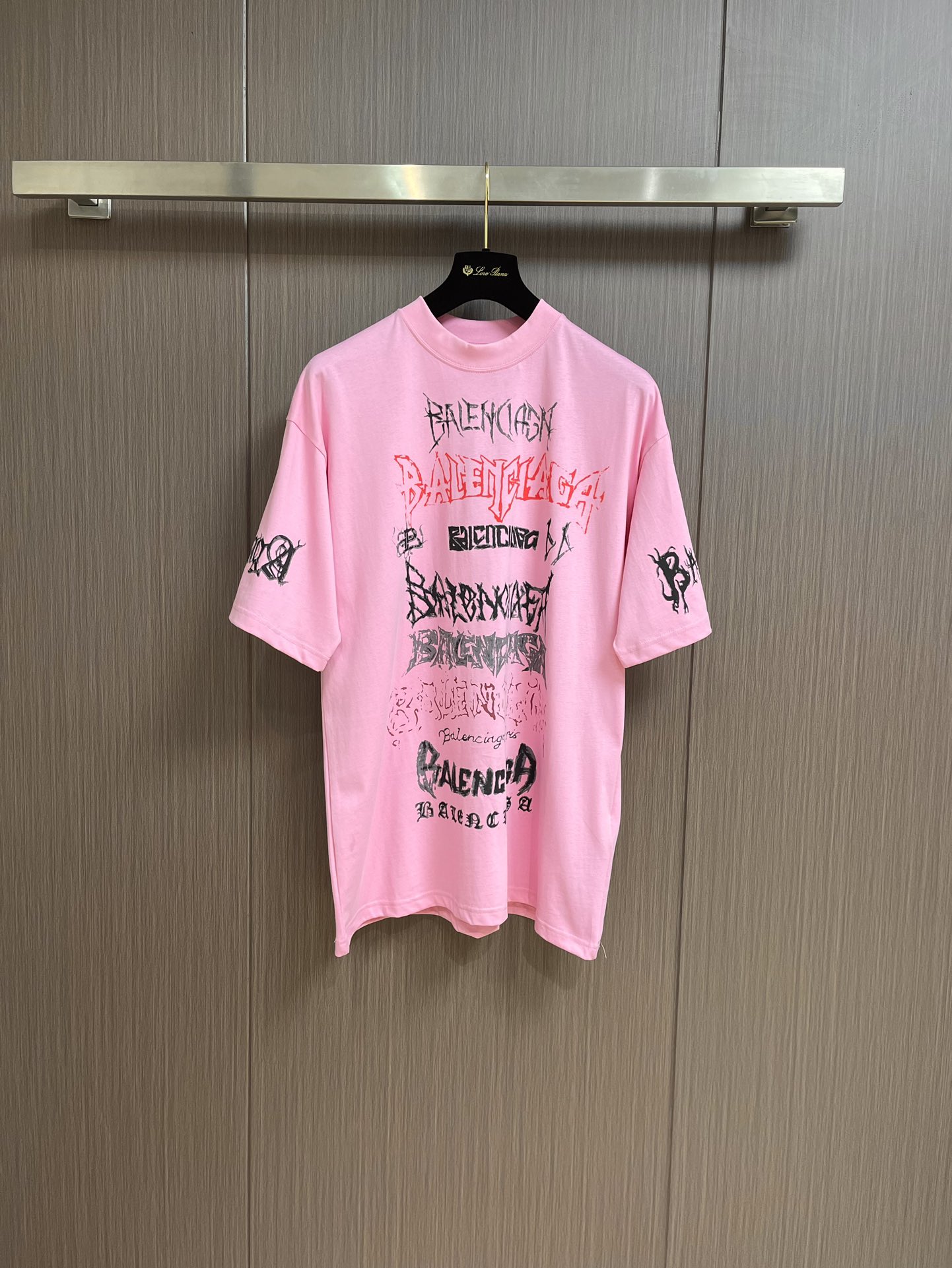 絶対欲しい！2024 バレンシアガ 新作 半袖Tシャツ コピー