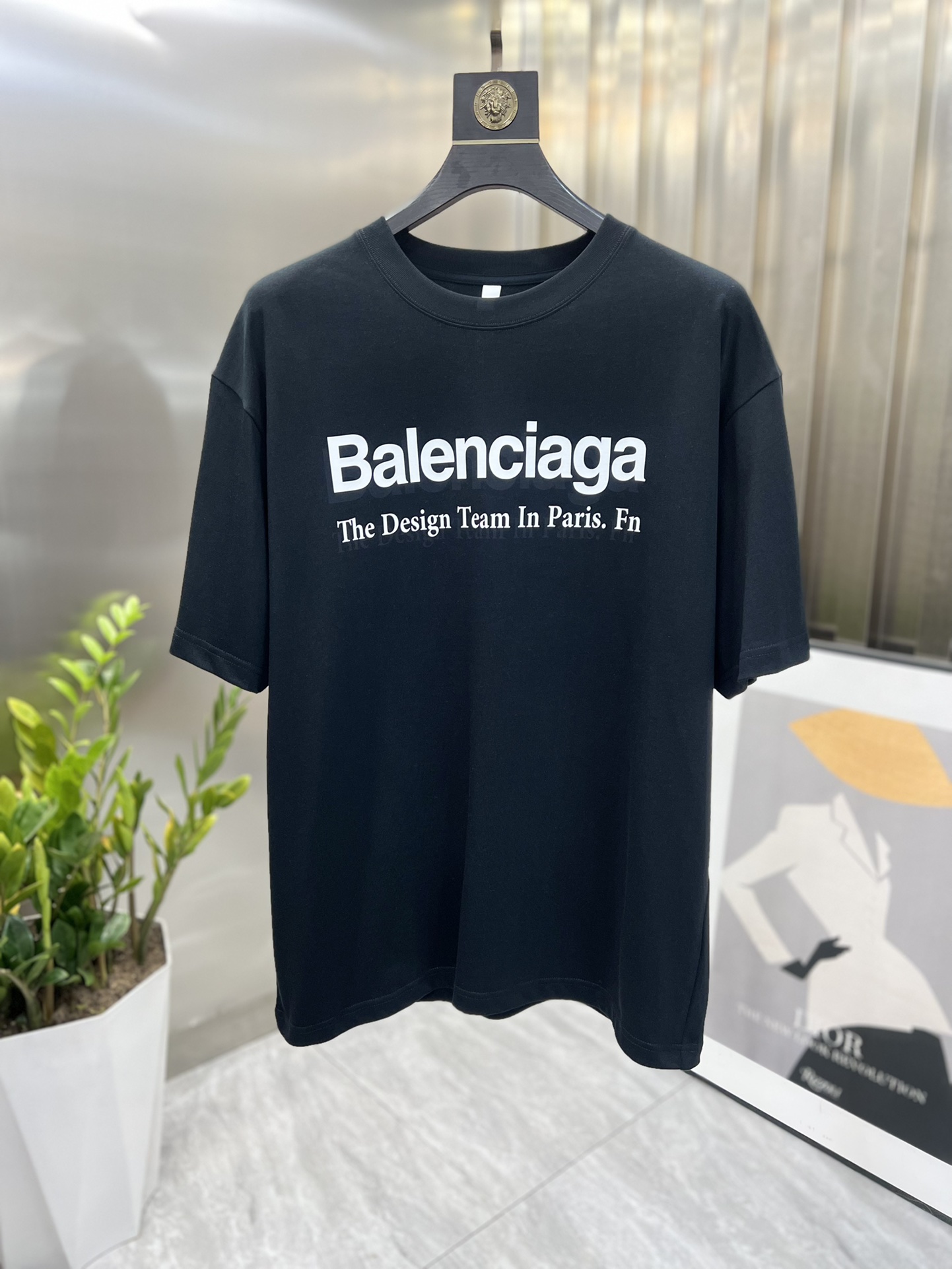 絶対欲しい！2024 バレンシアガ 新作 半袖Tシャツ 偽物 2色