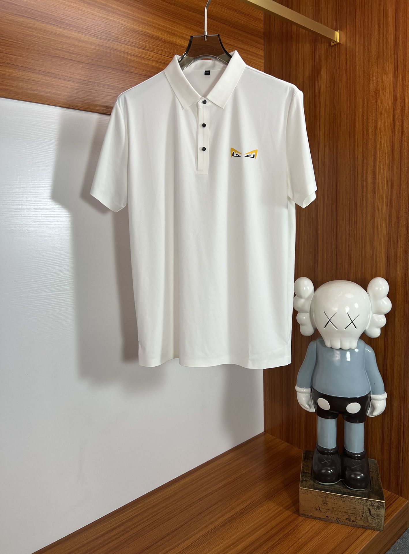 肌触り最高な 2024 フェンディ 新作 半袖Tシャツ コピー