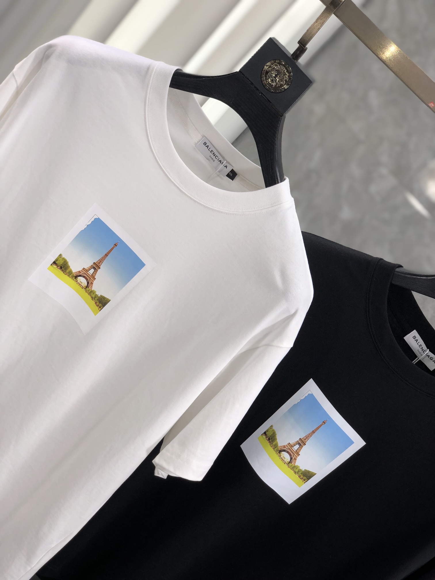 ☆超人気☆ 2024 バレンシアガ 新作 半袖Tシャツ 偽物 2色