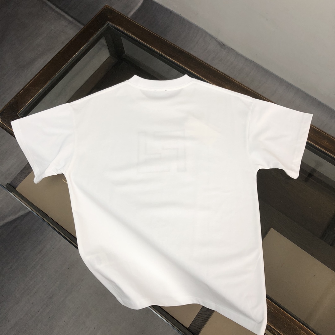 完売必至 ★ 2024 フェンディ 新作 半袖Tシャツ コピー