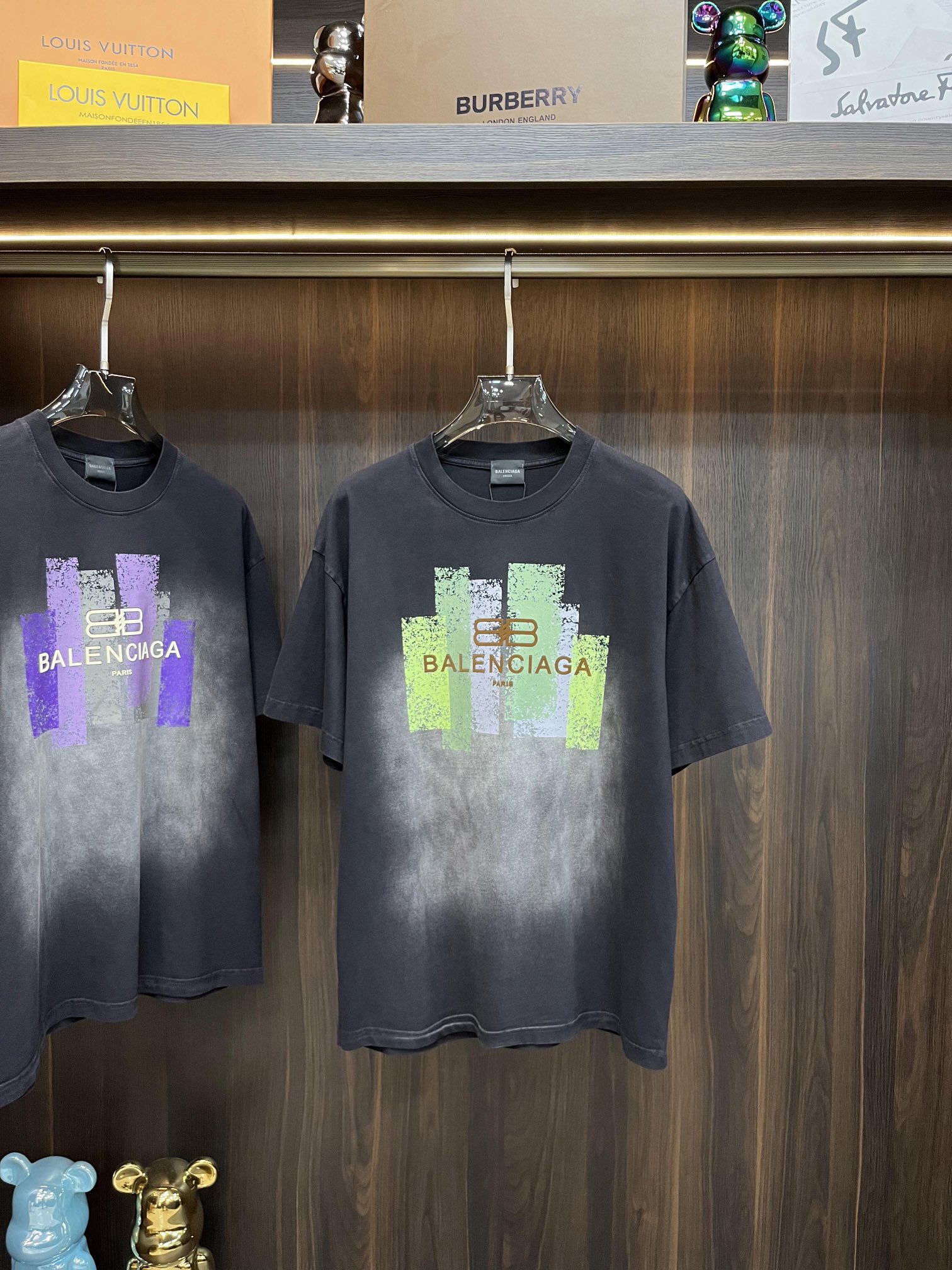 超希少！2024 バレンシアガ 新作 半袖Tシャツ スーパーコピー