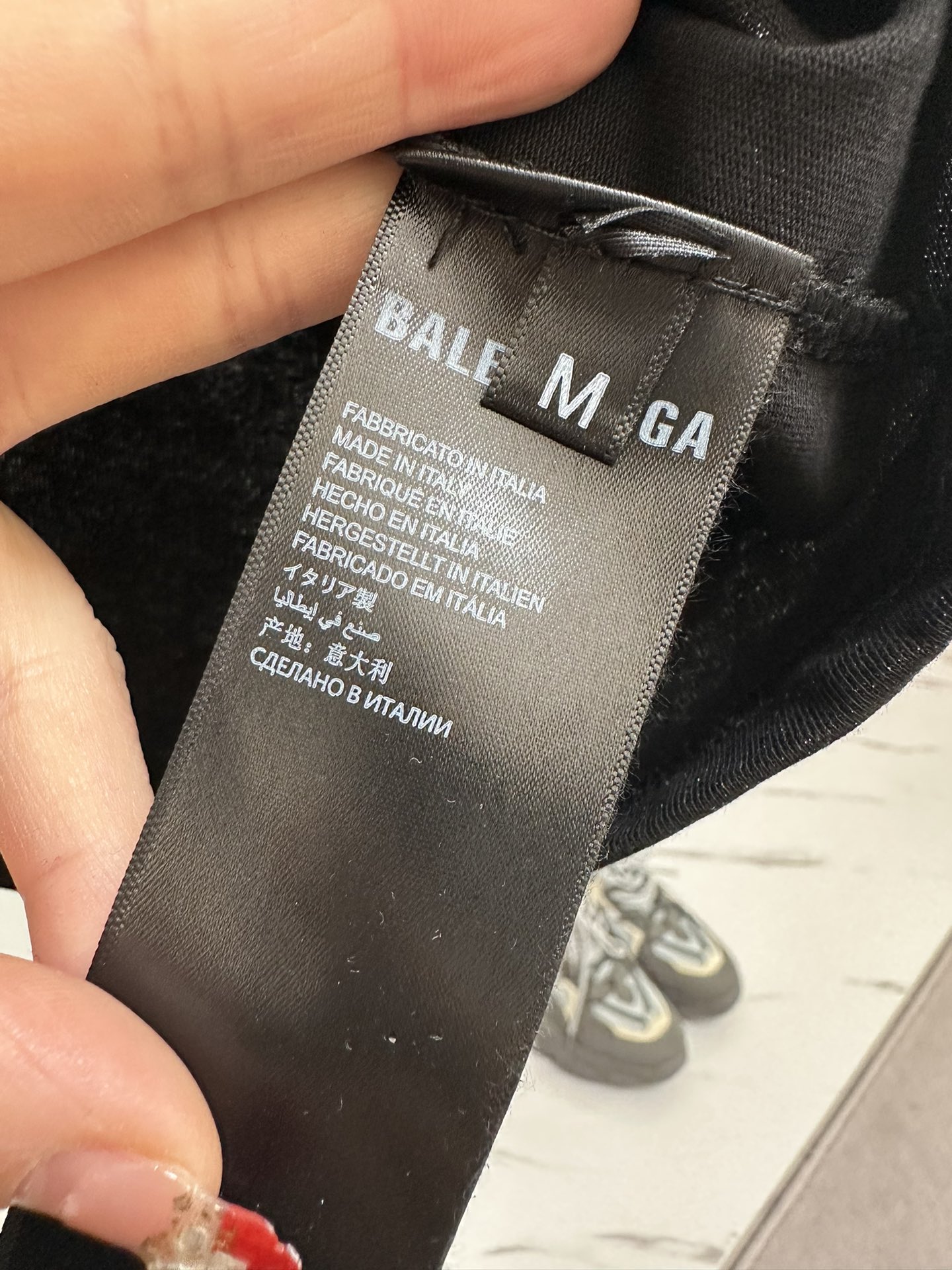 【使い勝手抜群】2024 バレンシアガ 新作 半袖Tシャツ 偽物