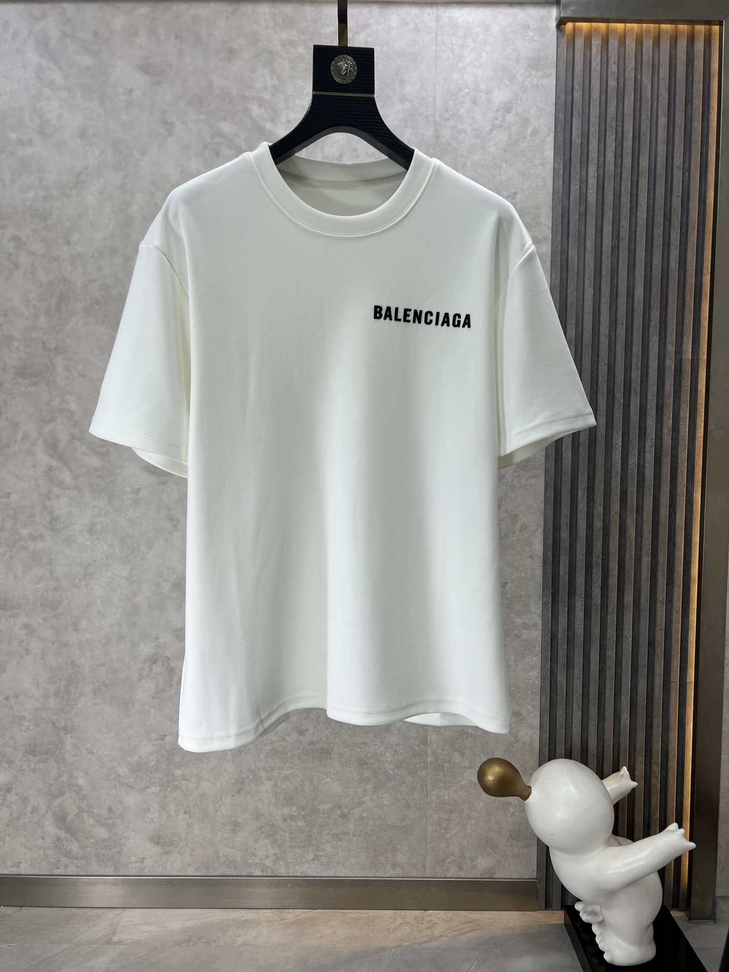超限定♪ 2024 バレンシアガ 新作 半袖Tシャツ スーパーコピー