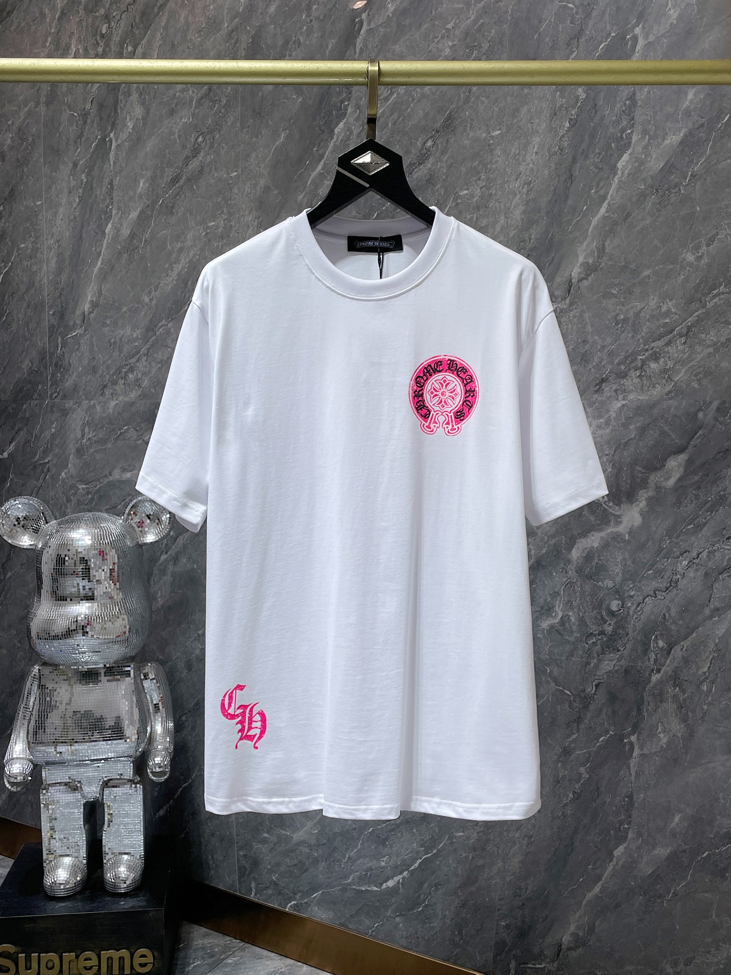 世界中で大人気♪ 2024 クロムハーツ 新作 半袖Tシャツ コピー