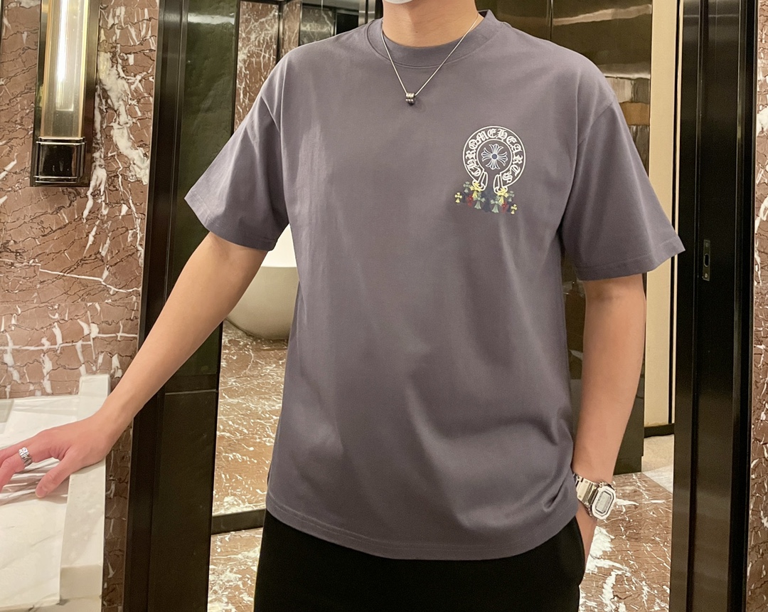 争奪戦 2024 クロムハーツ 新作 半袖Tシャツ 偽物