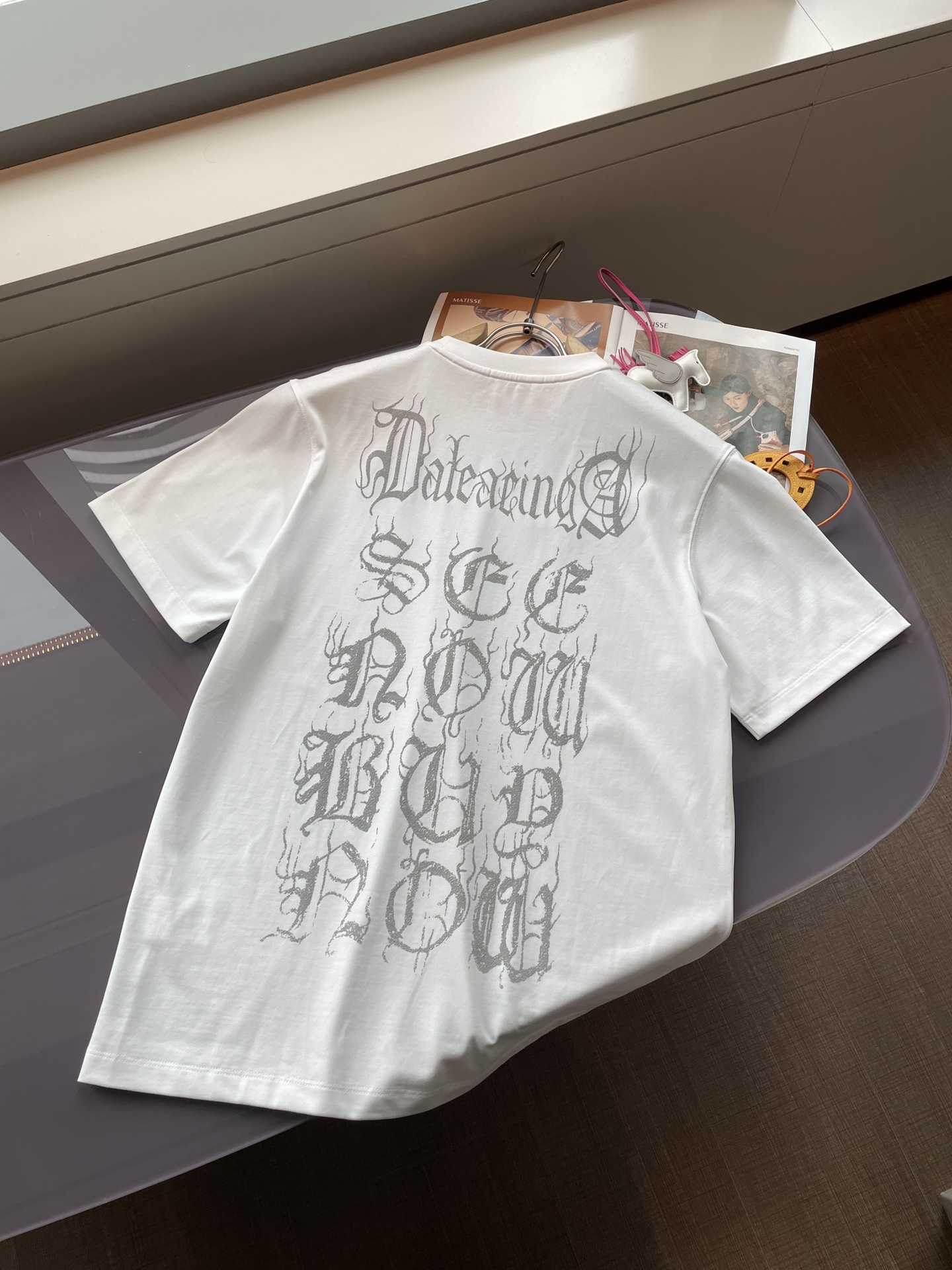 超希少！2024 バレンシアガ 新作 半袖Tシャツ スーパーコピー