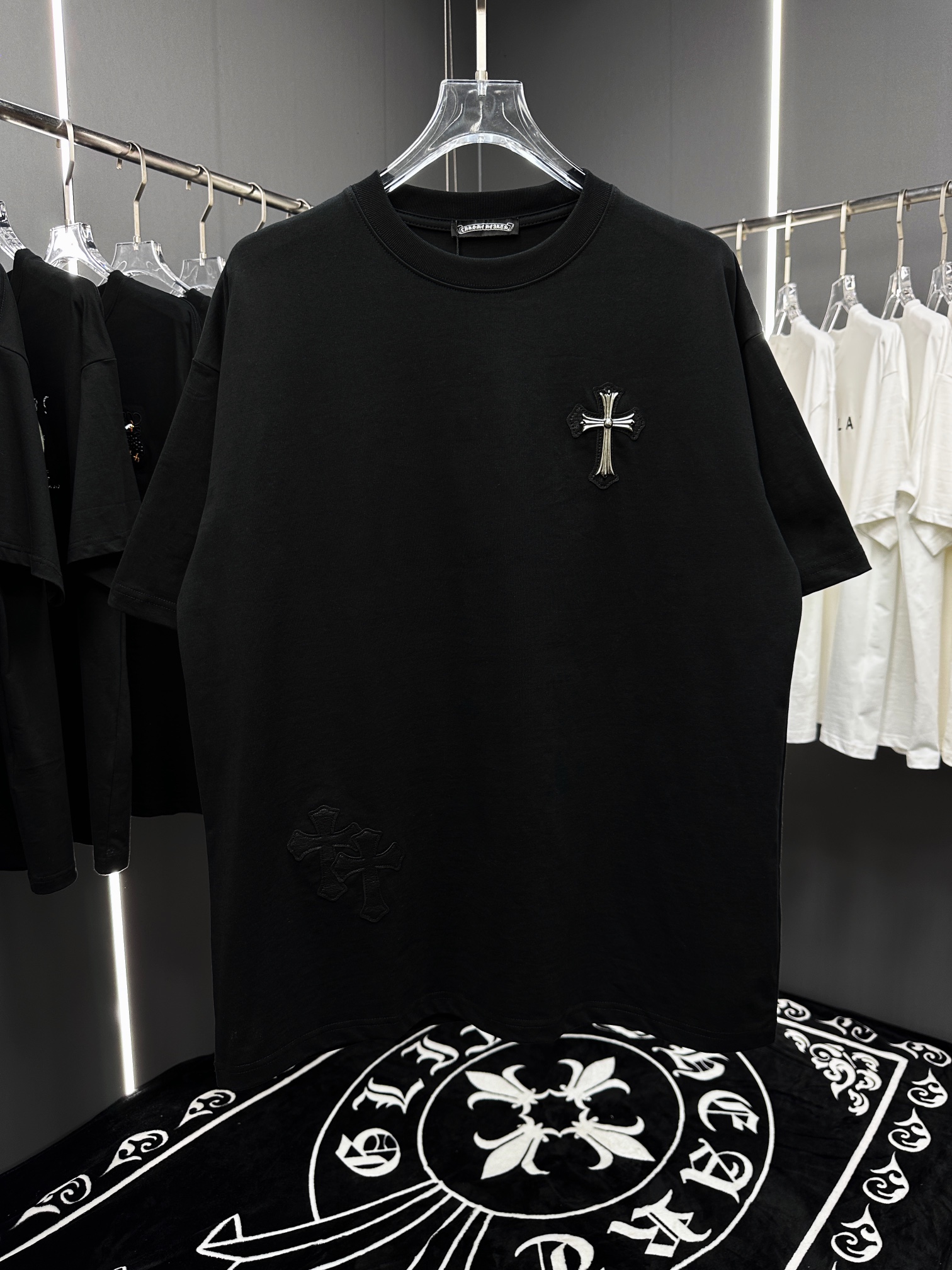 入手困難！2024 クロムハーツ 新作 半袖Tシャツ コピー