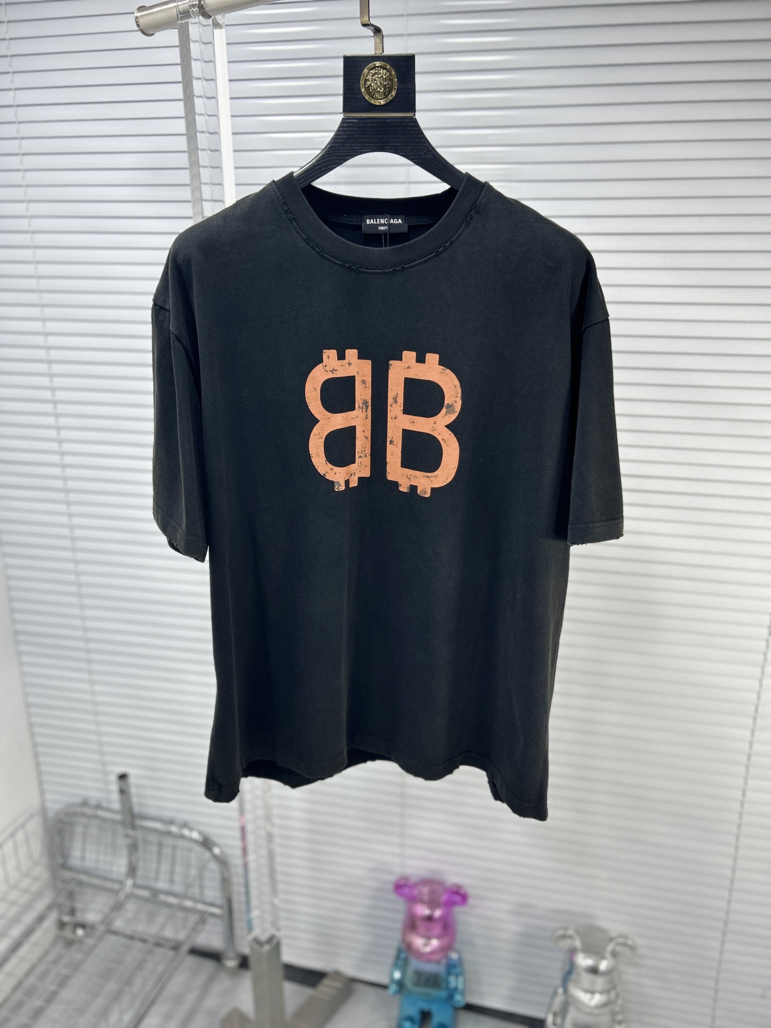 入手困難品！2024 バレンシアガ 新作 半袖Tシャツ コピー