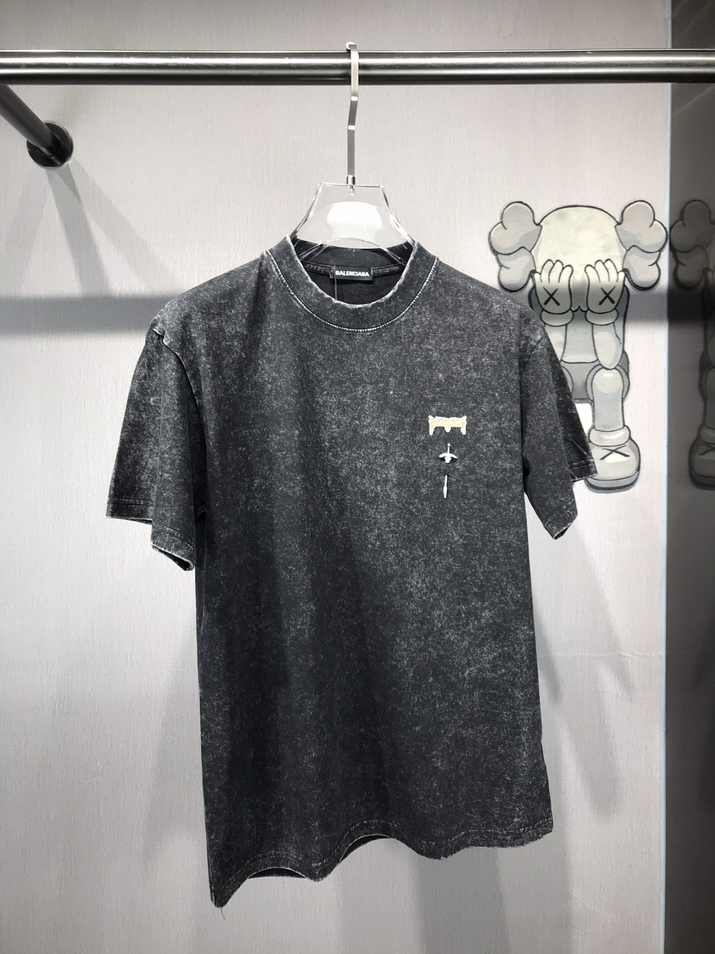 超希少！2024 バレンシアガ 新作 半袖Tシャツ スーパーコピー