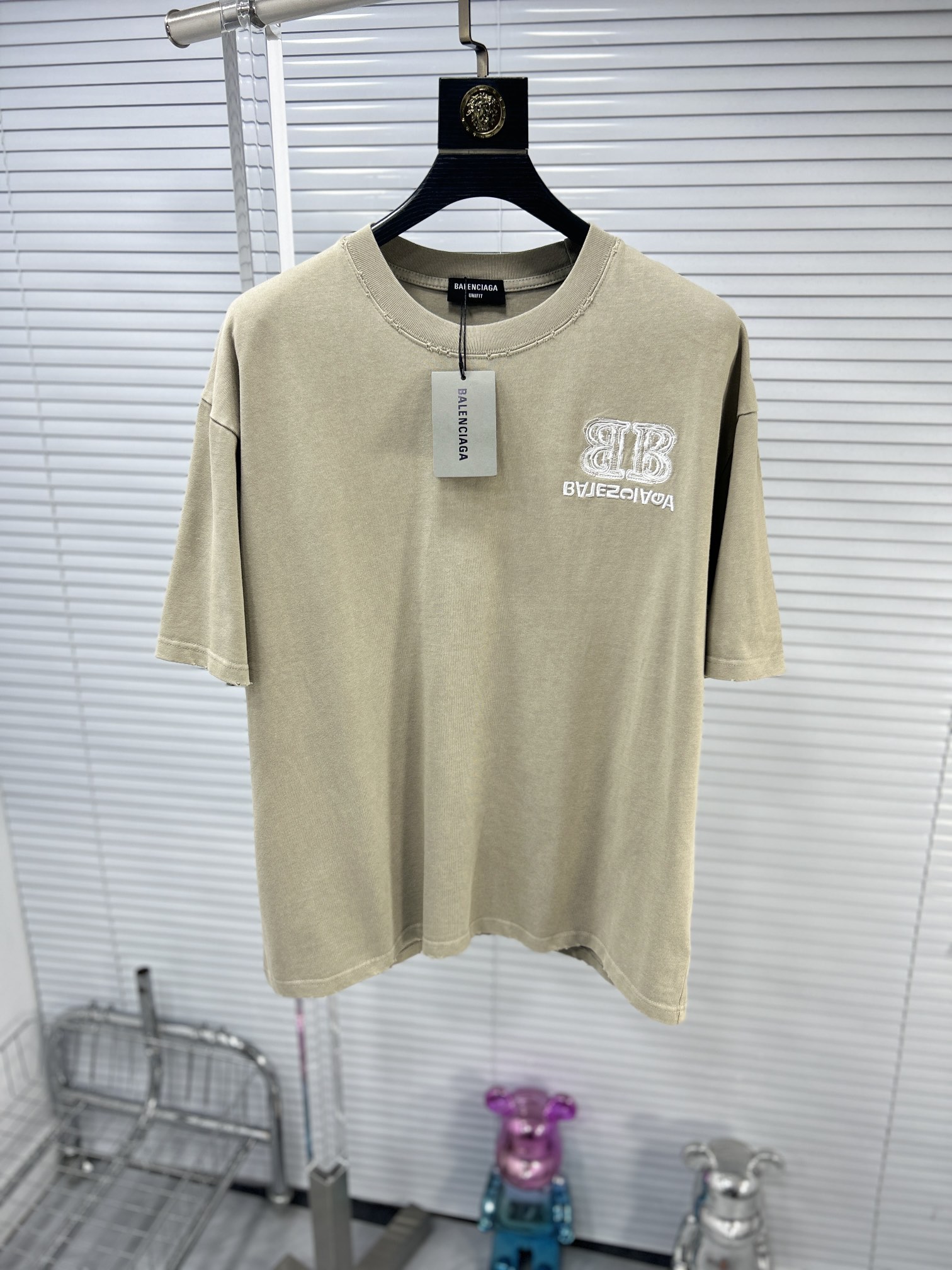 人気No1 2024 バレンシアガ 新作 半袖Tシャツ コピー