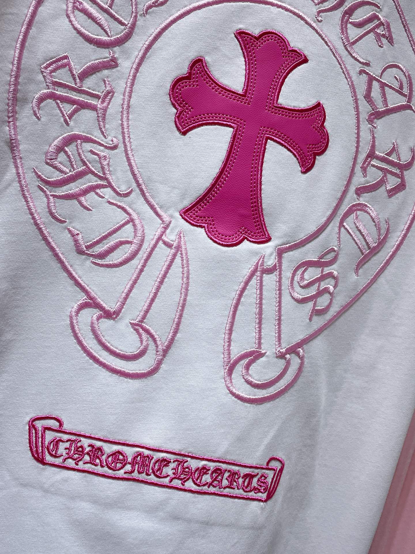 送料込 2024 クロムハーツ 新作 長袖Tシャツ 偽物