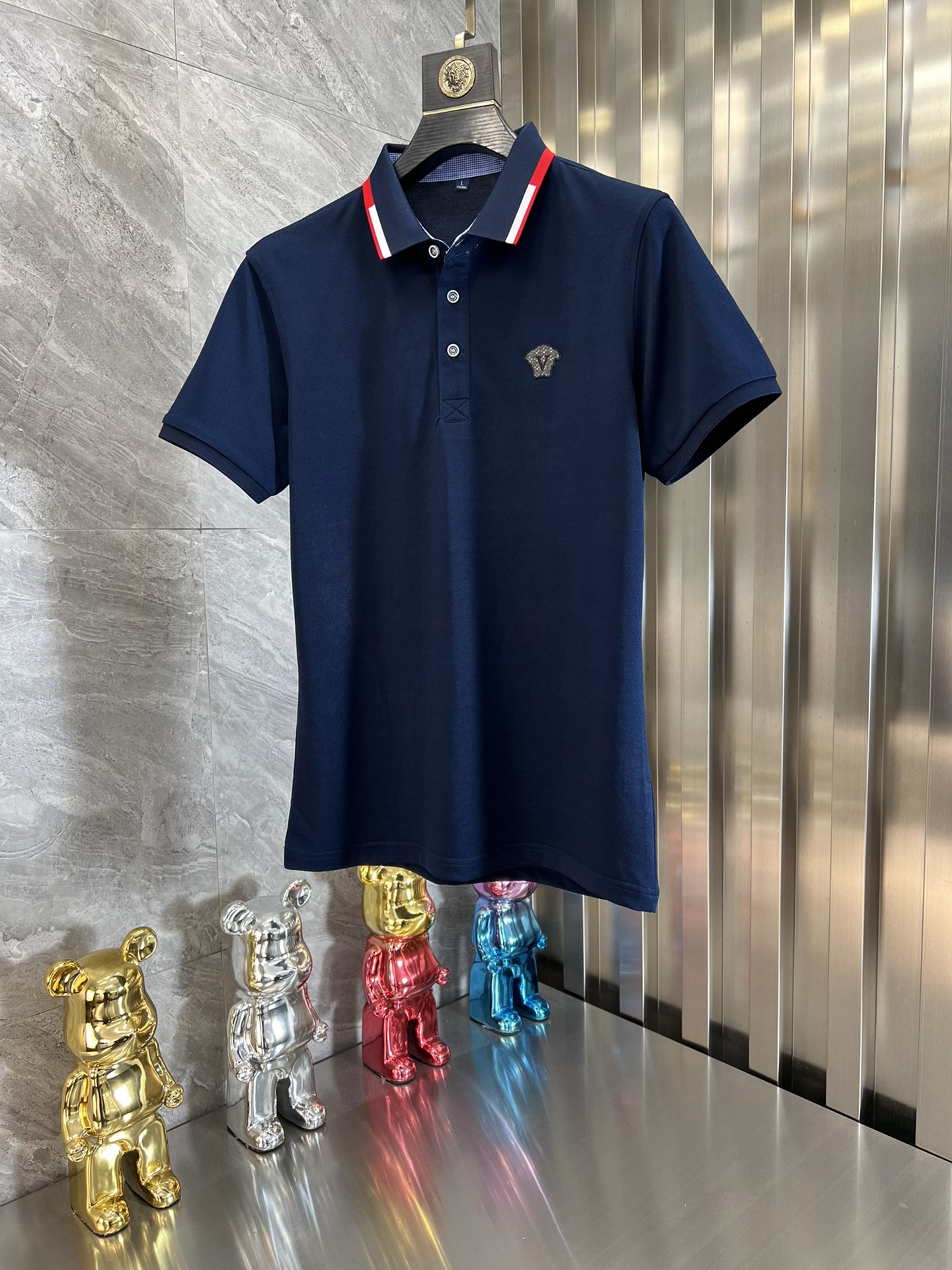 人気急上昇 2024 ヴェルサーチェ 新作 半袖Tシャツ コピー 2色