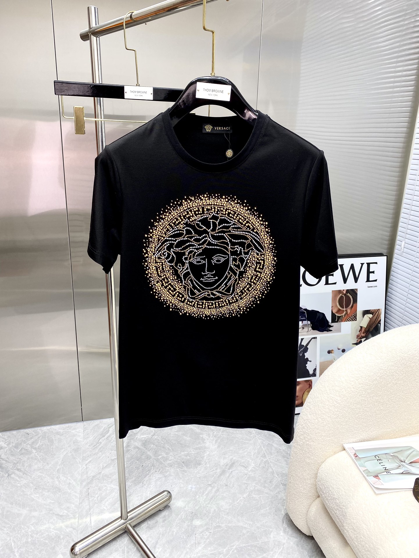 注目アイテム☆ 2024 ヴェルサーチェ 新作 半袖Tシャツ コピー