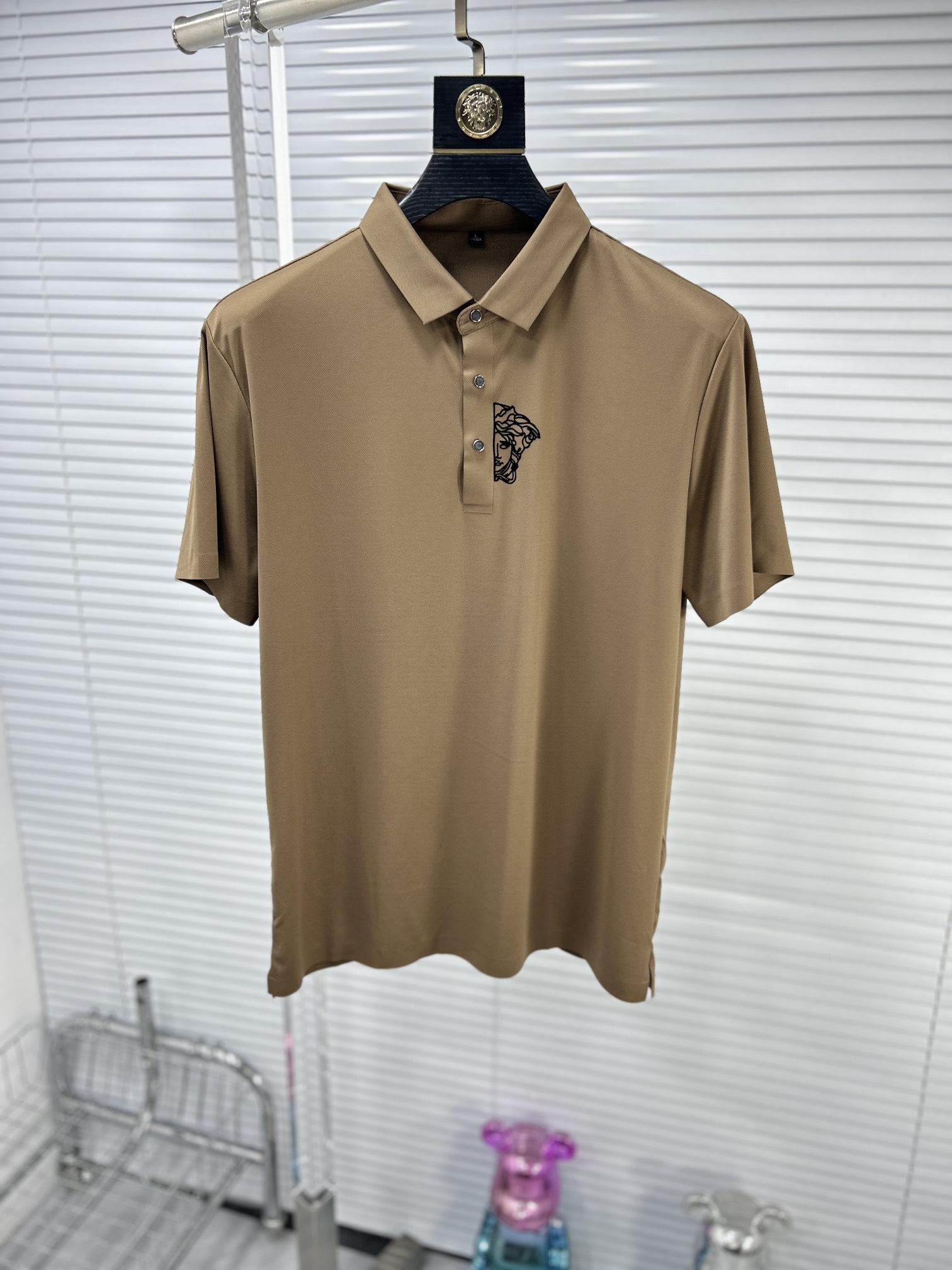 世界中で大人気♪ 2024 ヴェルサーチェ 新作 半袖Tシャツ コピー