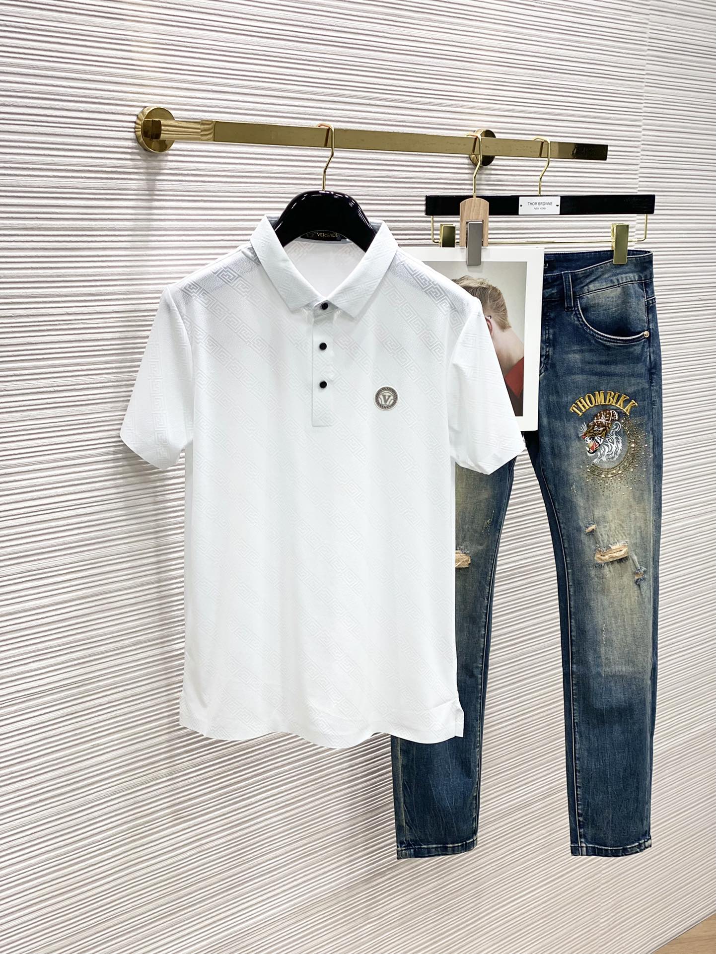 累積売上総額第１位！2024 ヴェルサーチェ 新作 半袖Tシャツ コピー