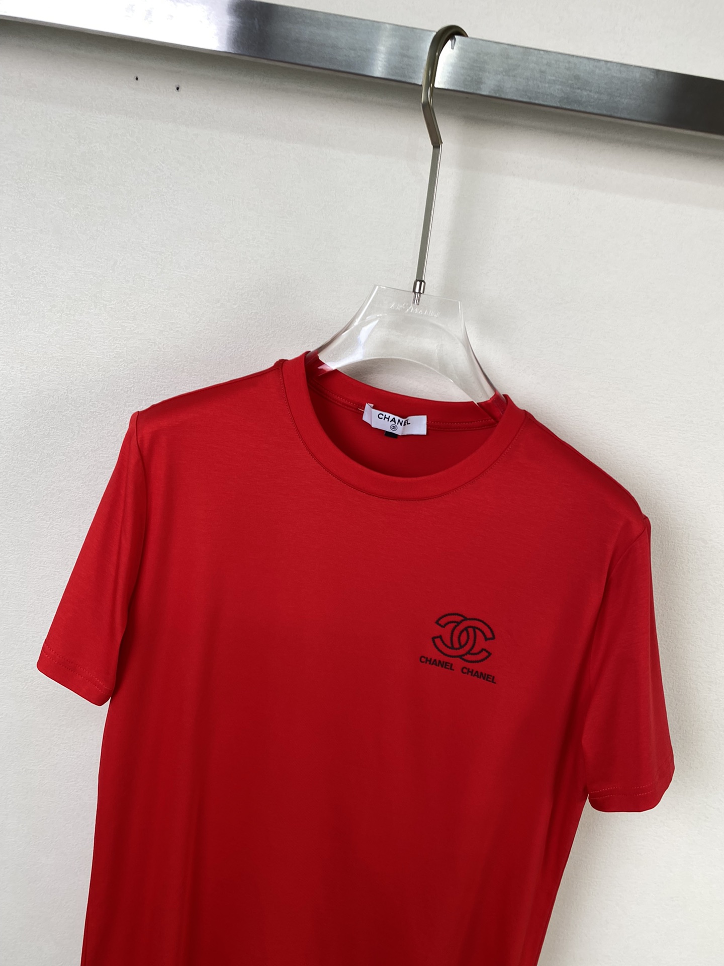 ★日本!!人気！2024 シャネル 新作 半袖Tシャツ 偽物 4色