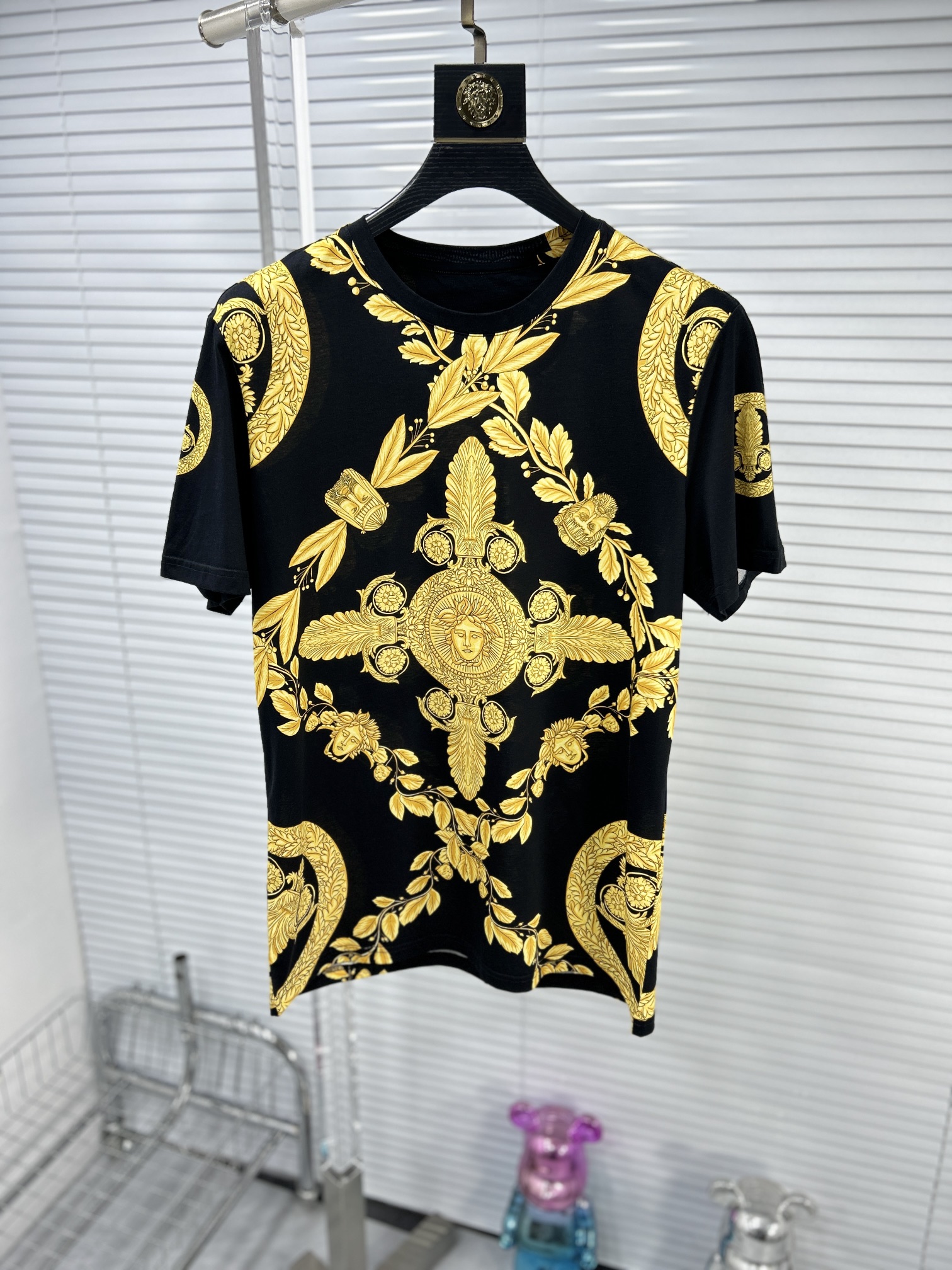 高品質 2024 ヴェルサーチェ 新作 半袖Tシャツ 偽物