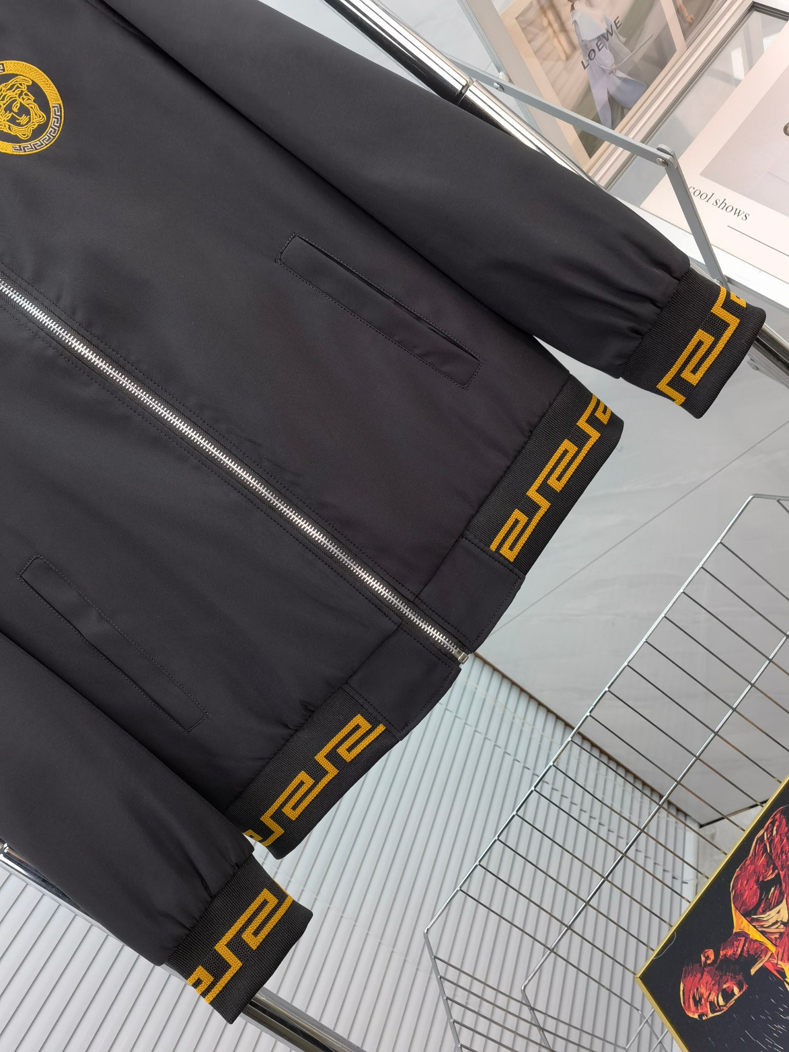 定番人気！2024 ヴェルサーチェ 新作 ジャケット スーパーコピー