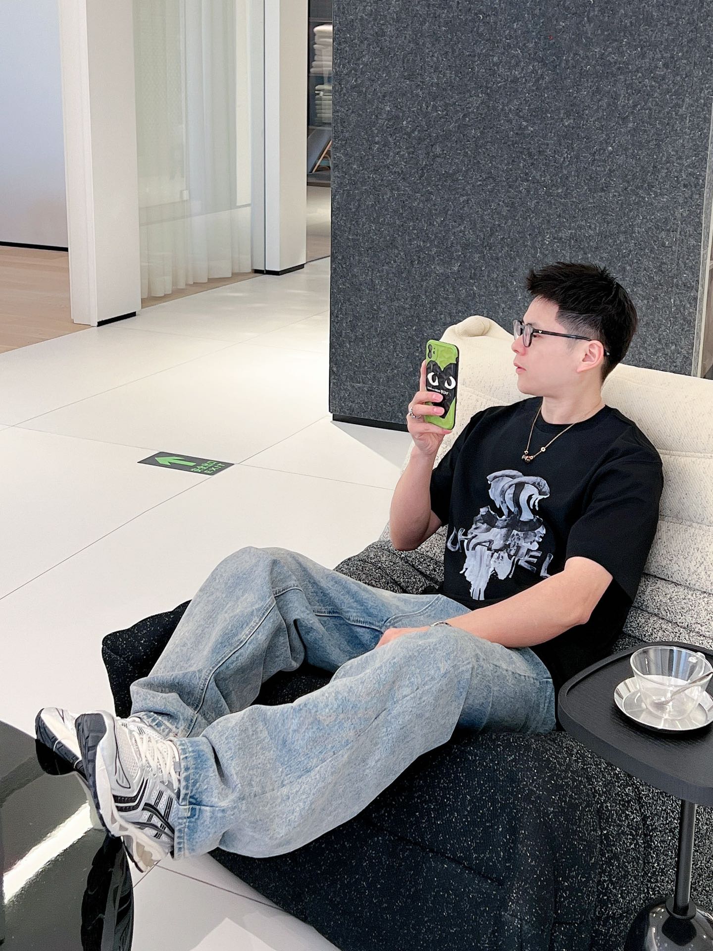 定番人気！2024 シャネル 新作 半袖Tシャツ 偽物