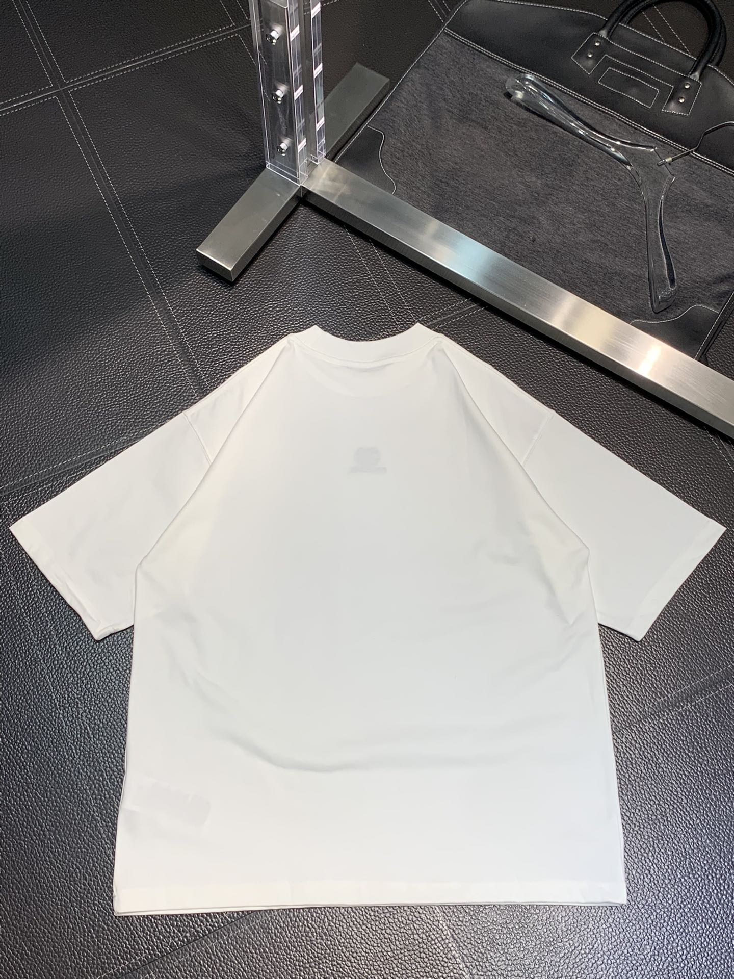 注目度抜群！2024 シャネル 新作 半袖Tシャツ スーパーコピー 2色