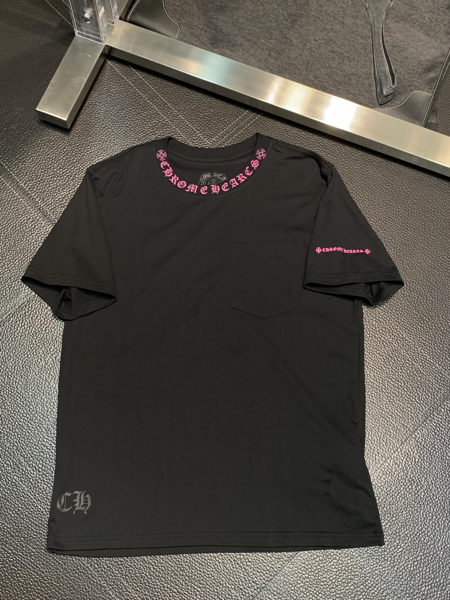 絶対欲しい！2024 クロムハーツ 新作 半袖Tシャツ コピー 2色