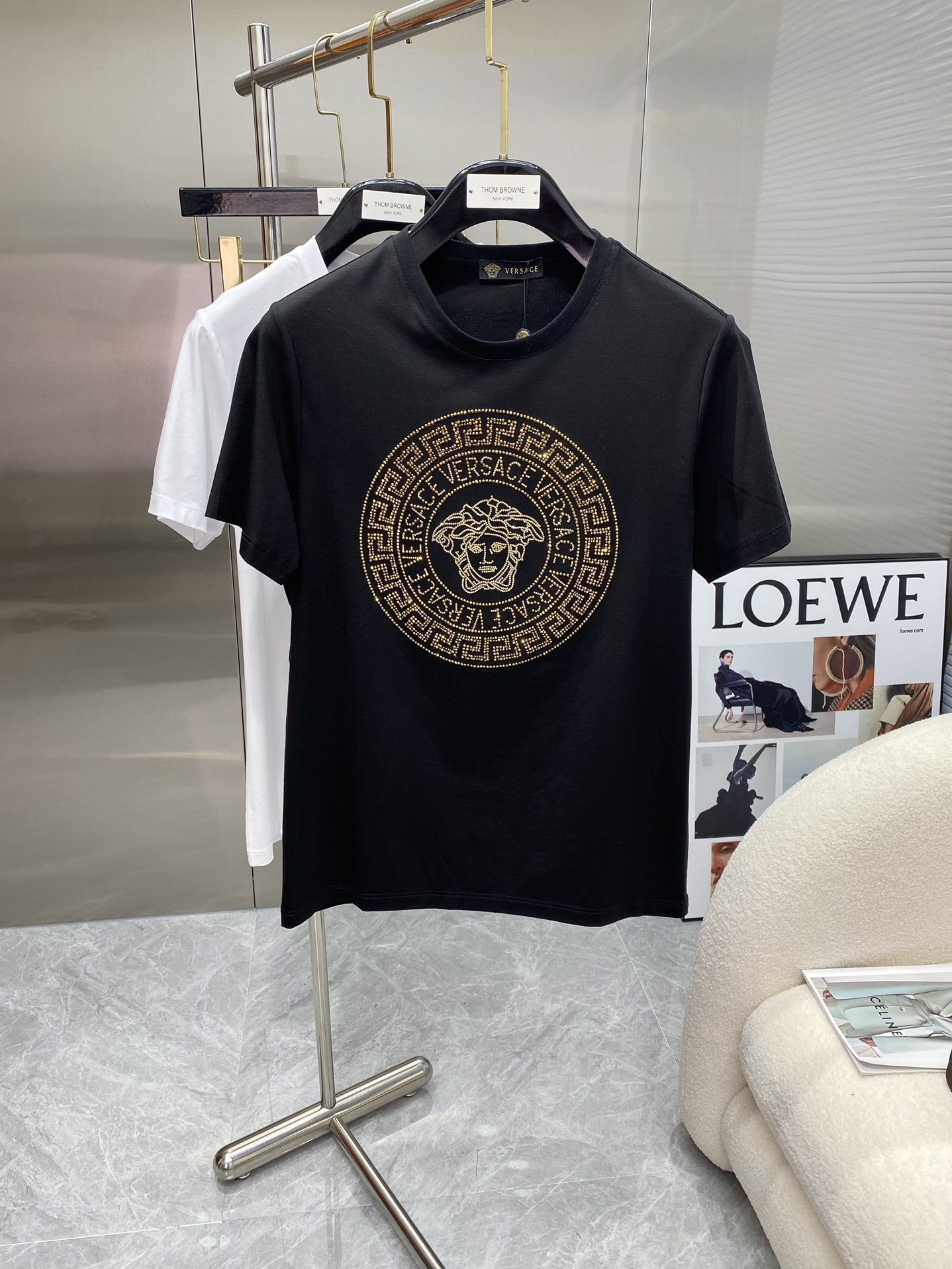新色登場☆ 2024 ヴェルサーチェ 新作 半袖Tシャツ 偽物