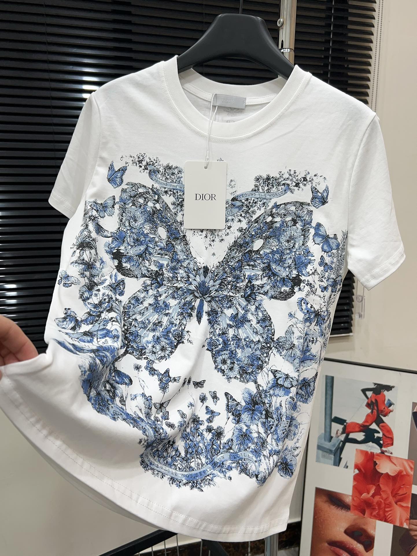 完売必至 2024 ディオール 新作 半袖Tシャツ スーパーコピー