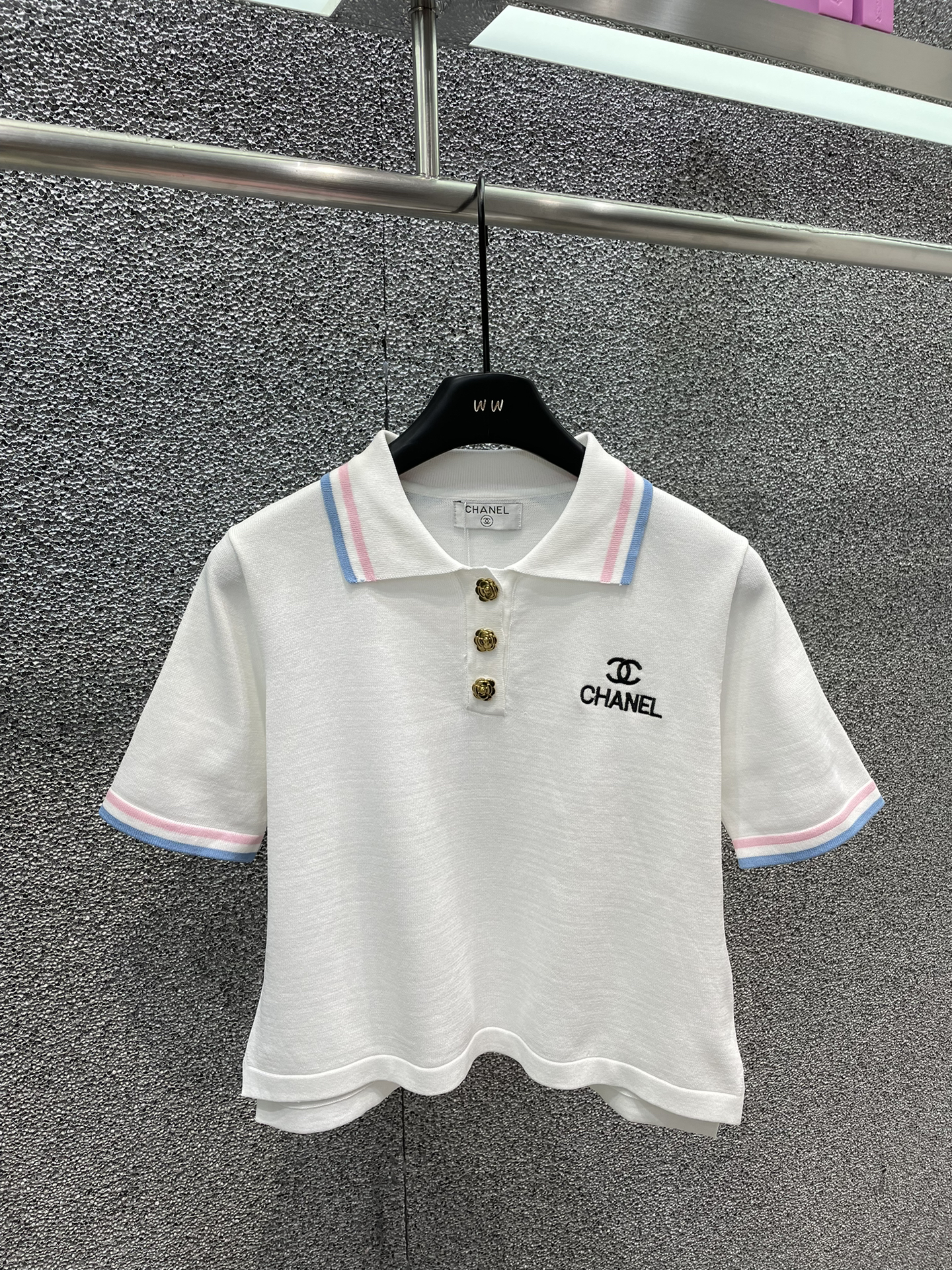 完売前に！2024 シャネル 新作 半袖Tシャツ コピー 3色