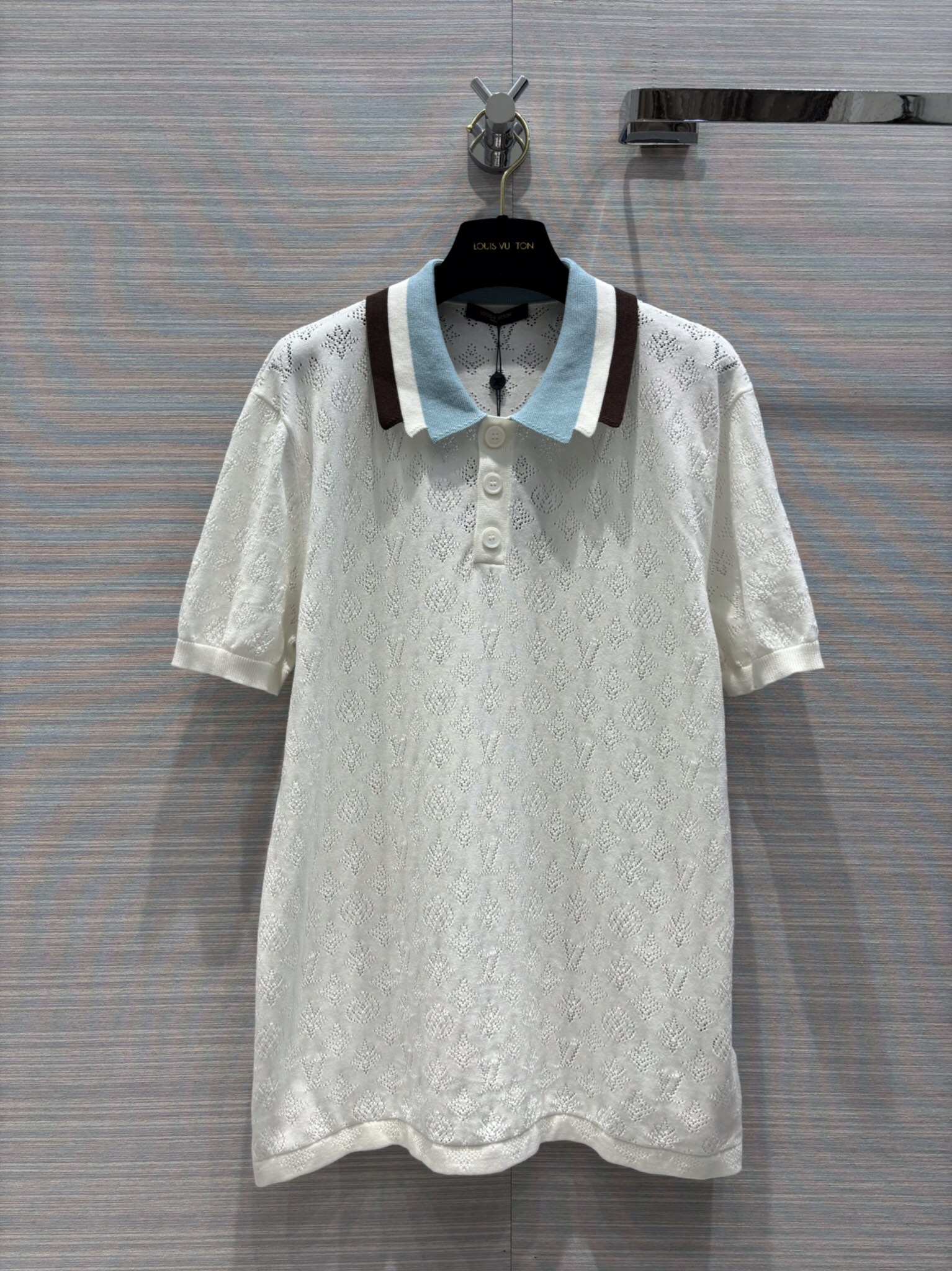 絶対欲しい！2024 ルイヴィトン 新作 半袖Tシャツ スーパーコピー